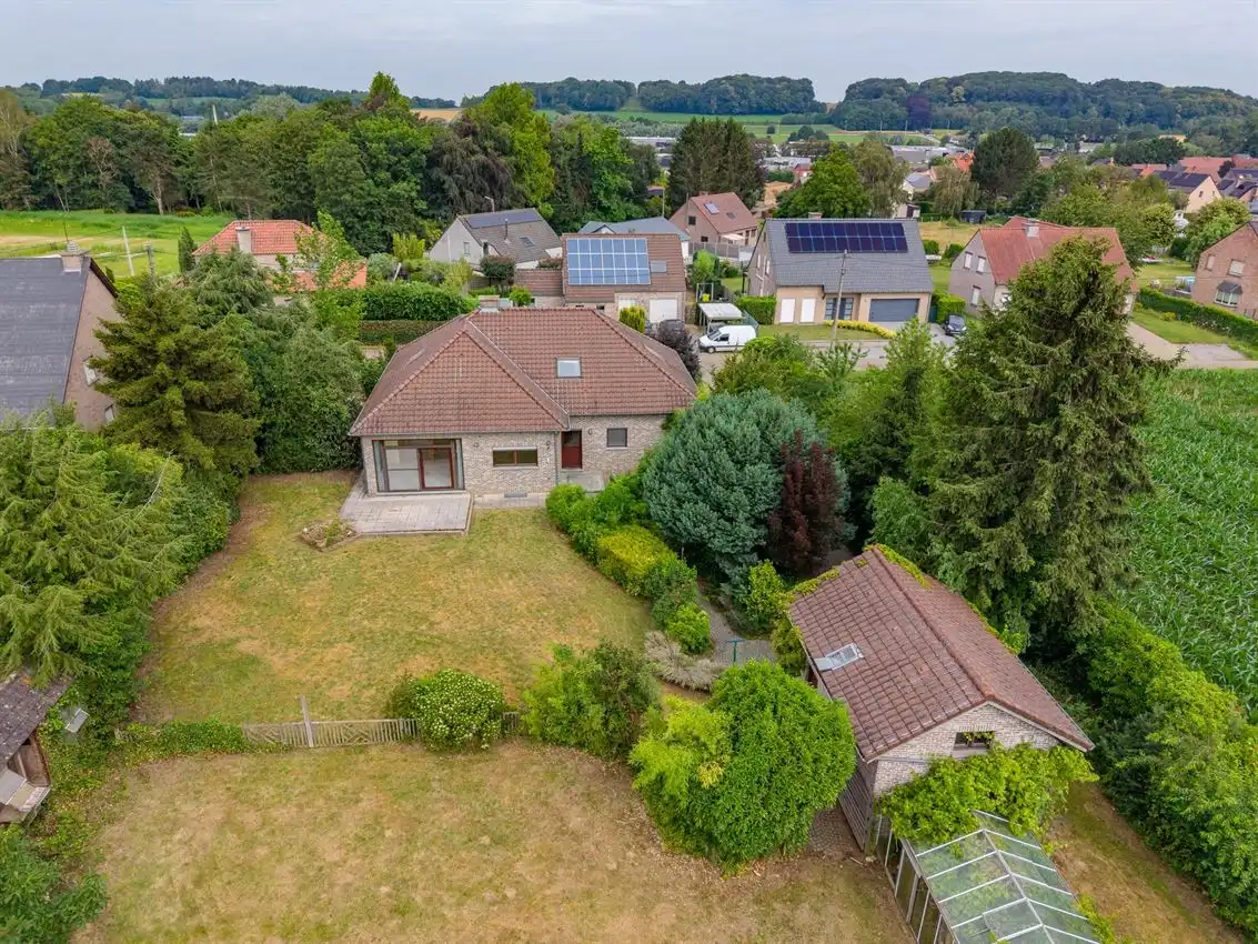 Landelijke villa op 1 hectare in Assent foto 30