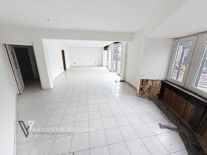 Te renoveren handelspand met duplex appartement op zichtlocatie foto 4