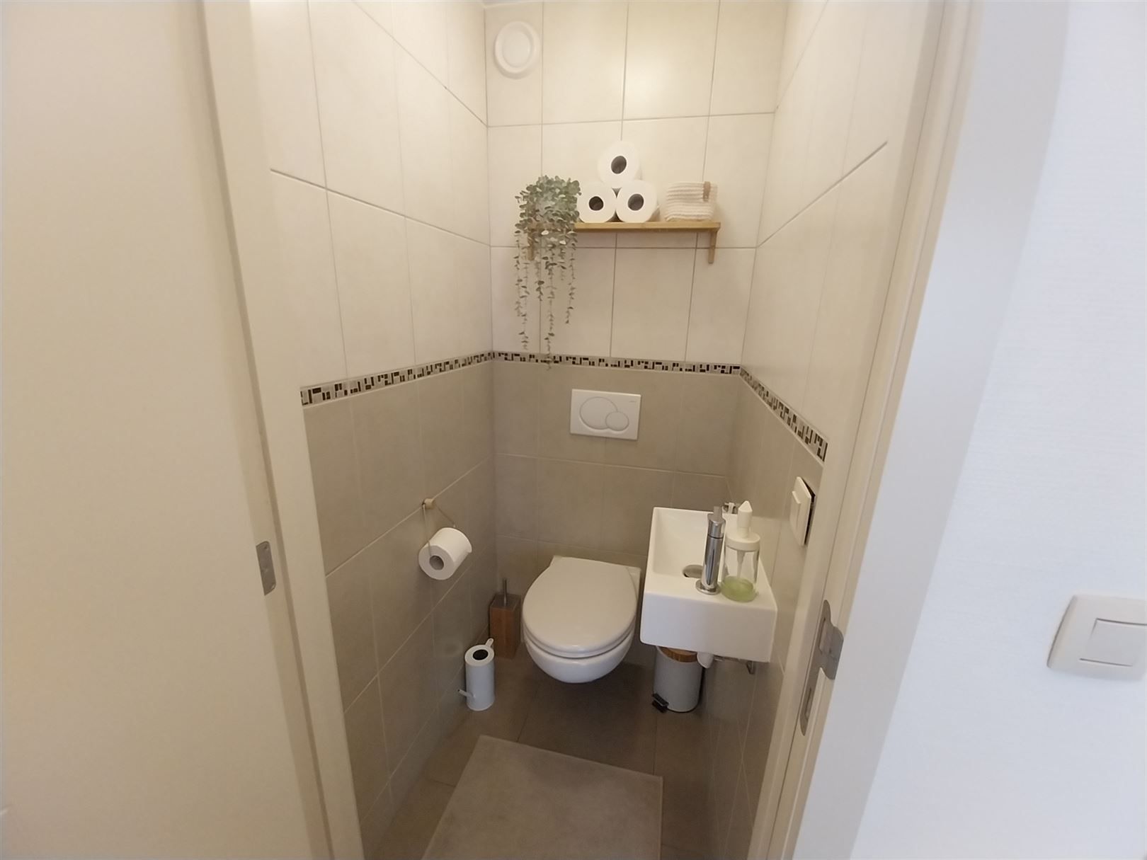 TE HUUR: Gelijkvloers appartement met 1 slaapkamer in Heusden-Zolder! foto 9