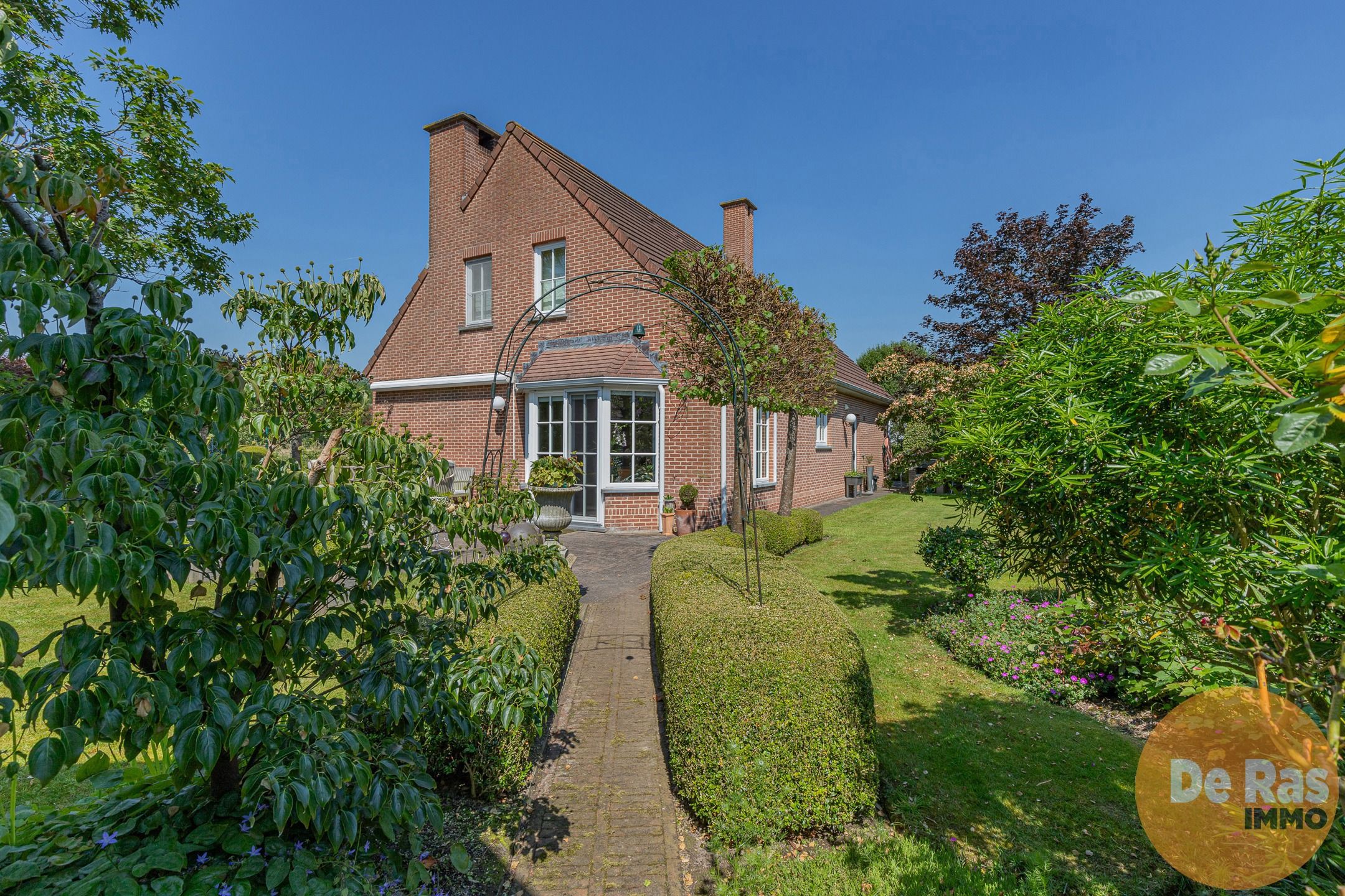 PAPEGEM- Mooie, verzorgde 4-gevelwoning op een leuke locatie foto 2