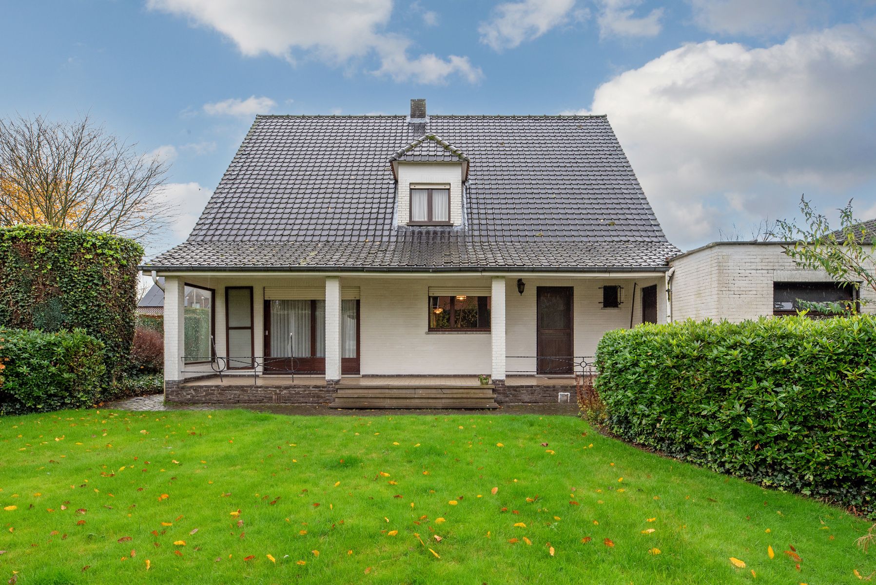 Gezinswoning met ruime tuin en garage te koop in Rijkevorsel foto 2