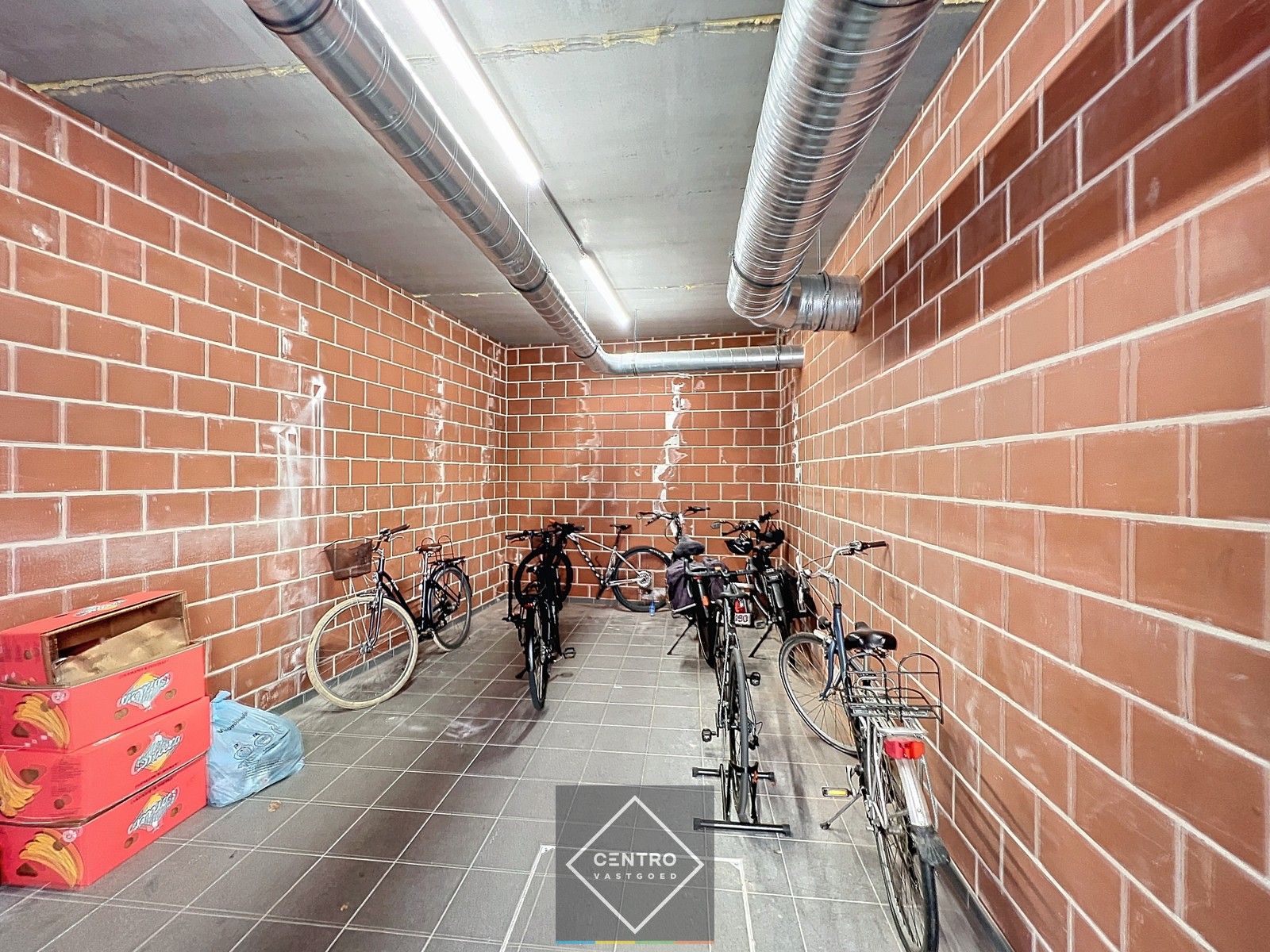NB-appartement (103m²) met RUIM zonneterras (26m²) pal in het CENTRUM van Kortrijk ! Aankoop aan 6% BTW mogelijk! foto 28
