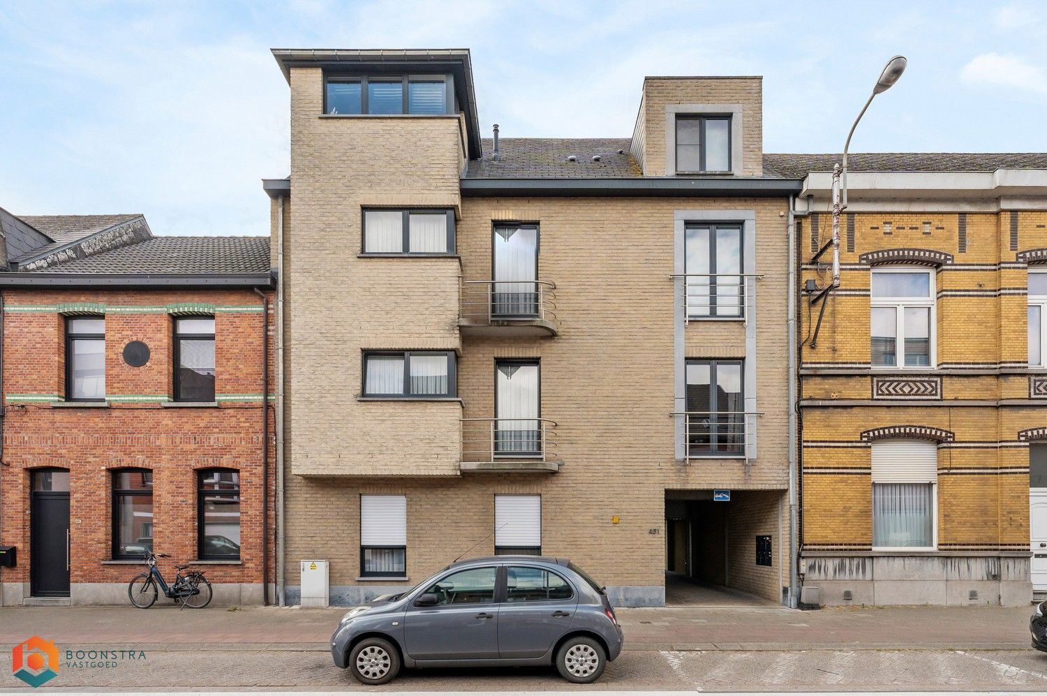 Instapklaar appartement met 2 slpkrs in centrum Putte foto {{pictureIndex}}