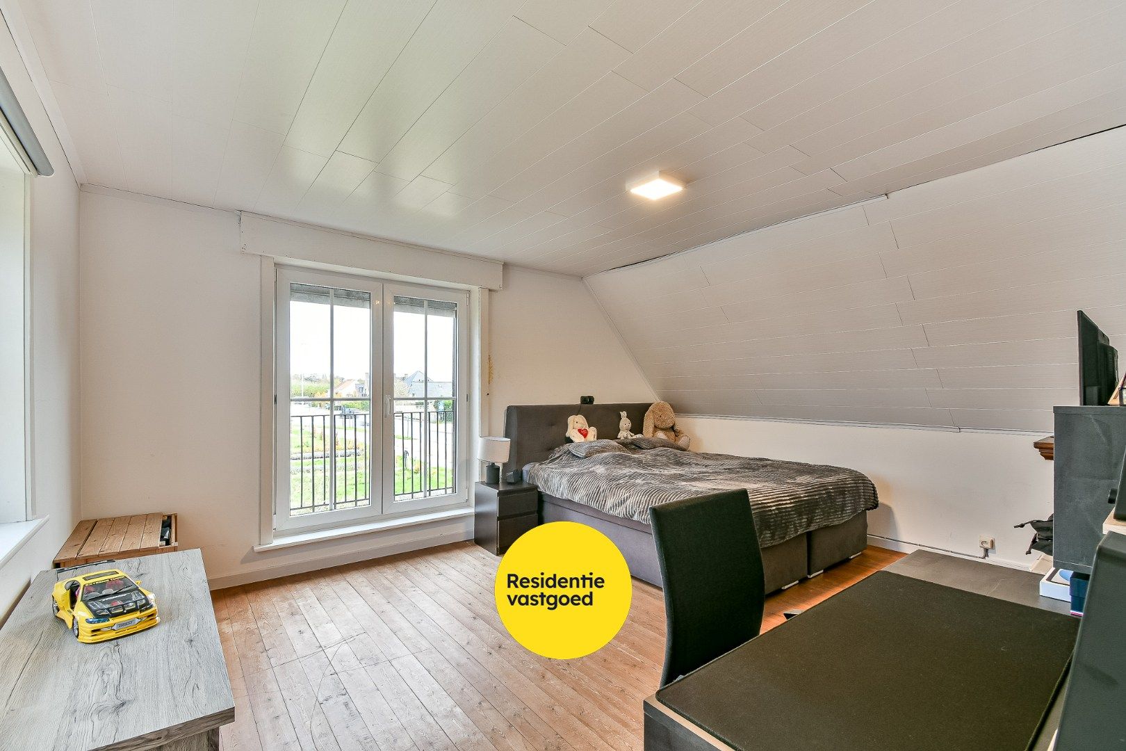 Vlot bereikbare villa met 4 slaapkamers foto 12