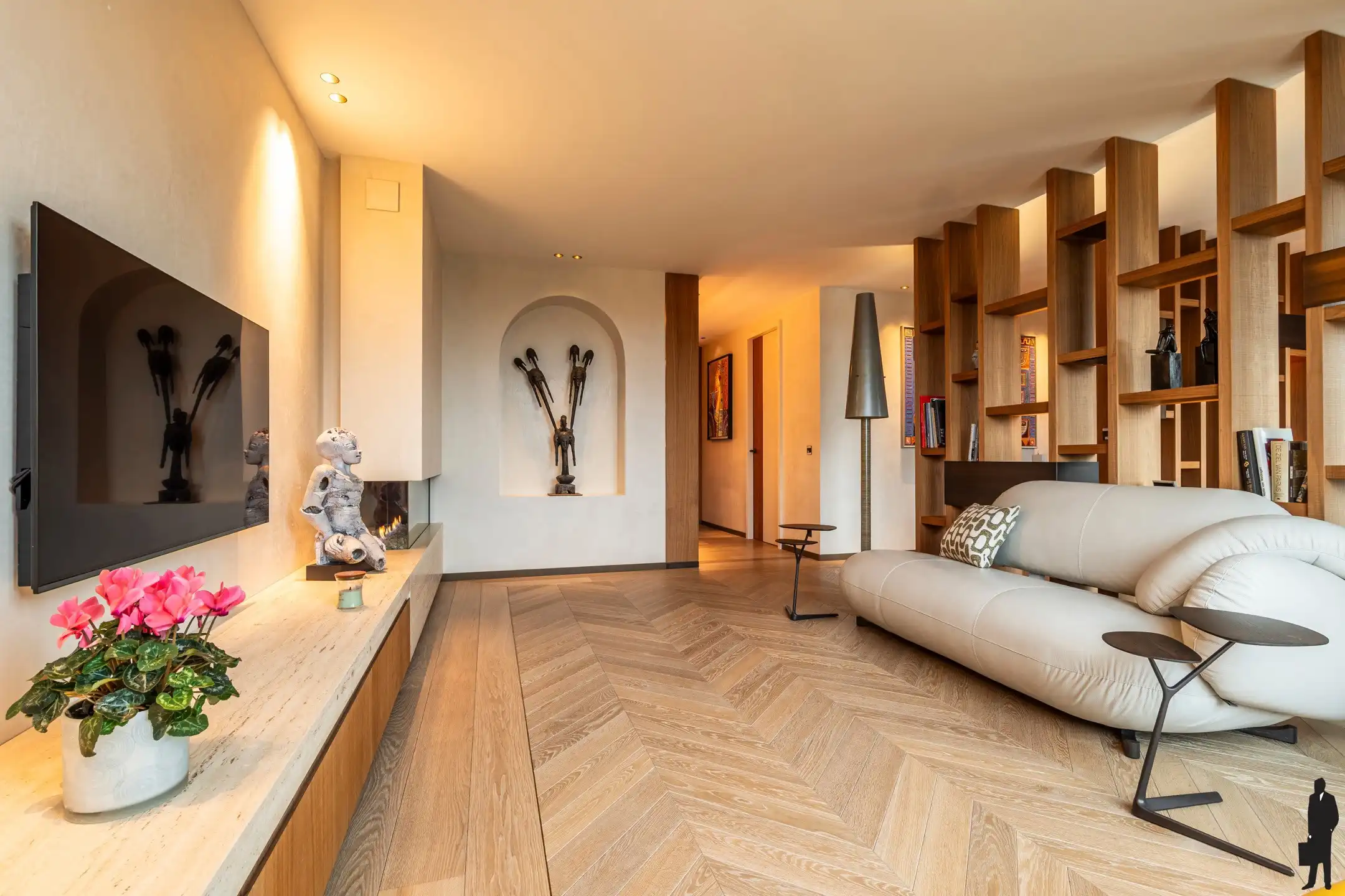 Exclusief villa-appartement van ca. 310 m² foto 13