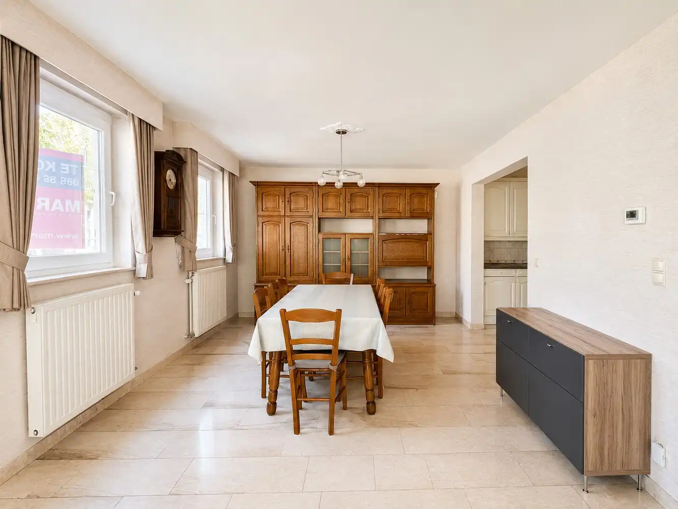 INSTAPKLAAR GELIJKVLOERS APPARTEMENT (H.O.B) foto 4