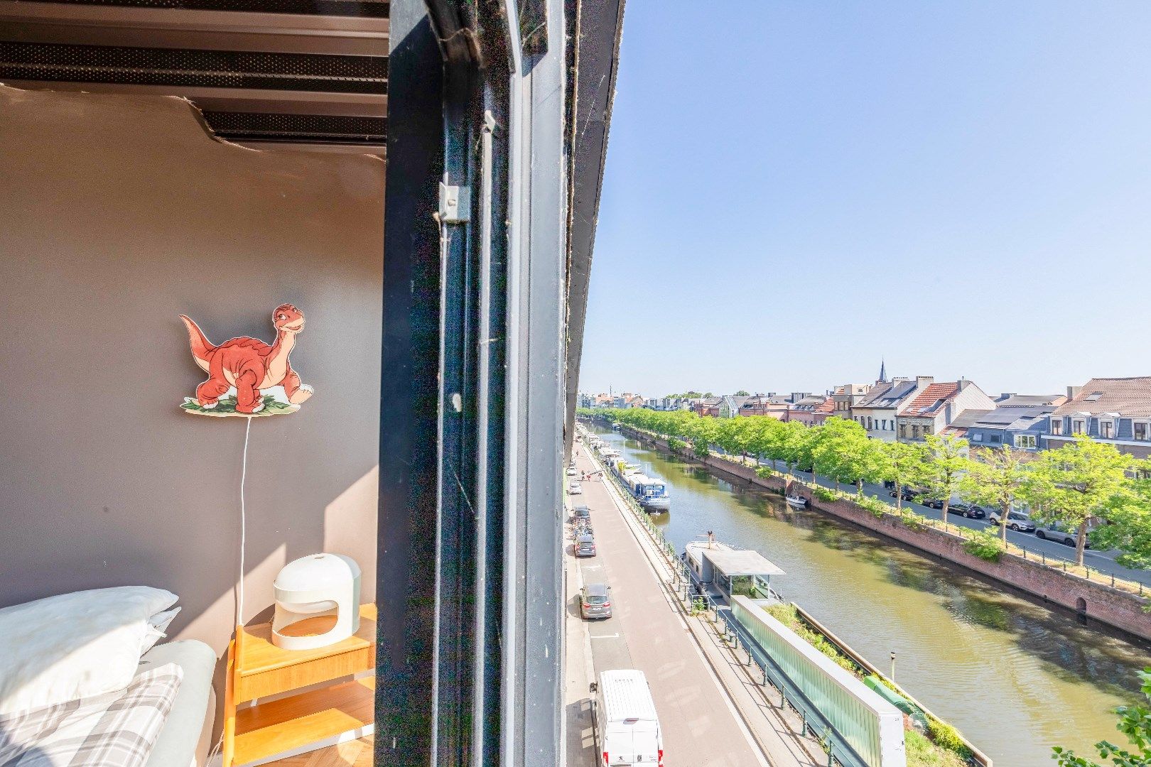 Unieke penthouse met prachtig terras en garagebox te Visserij foto 3