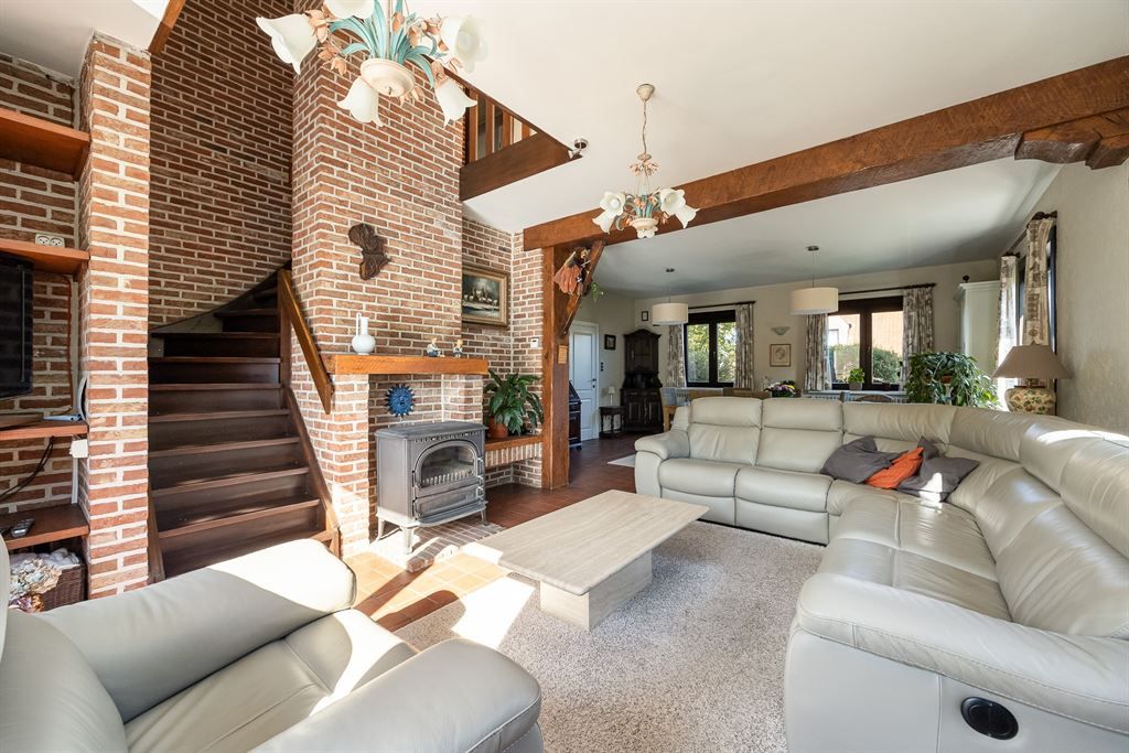 Instapklare woning in een zeer rustige wijk! foto 6
