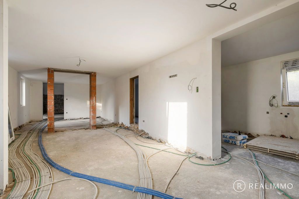 Deels gerenoveerde fermette op toplocatie! foto 8