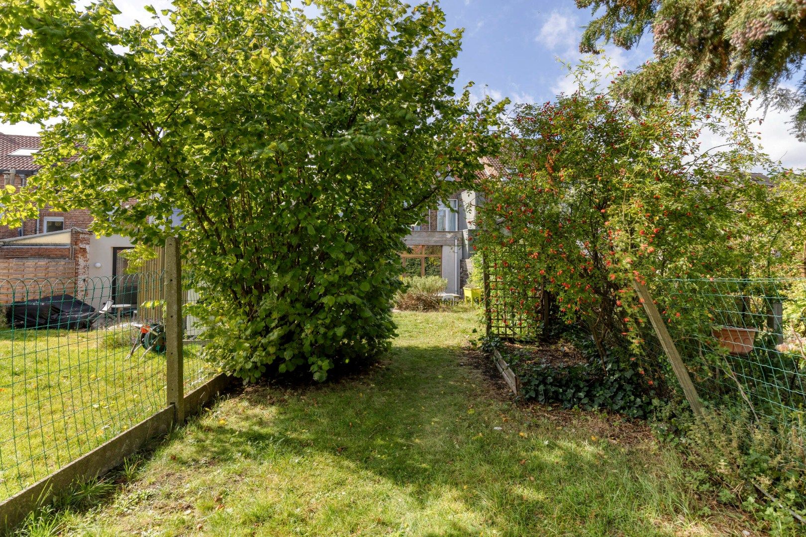 Goed gelegen woning met 3 slaapkamers en 2 badkamers in een rustige straat- bewoonbare oppervlakte 151 m² foto 27