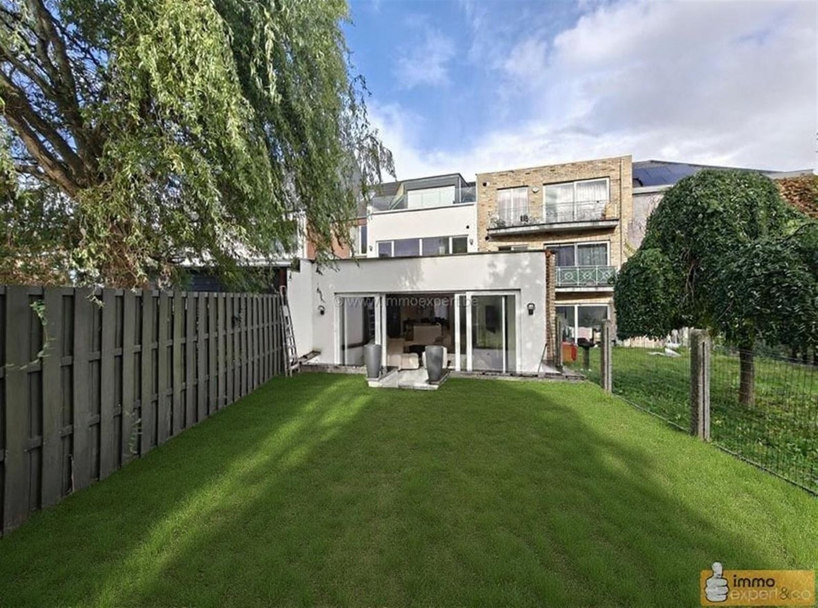 TERNAT: Volledig gerenoveerde woning, 3 slpkrs, centrum foto {{pictureIndex}}