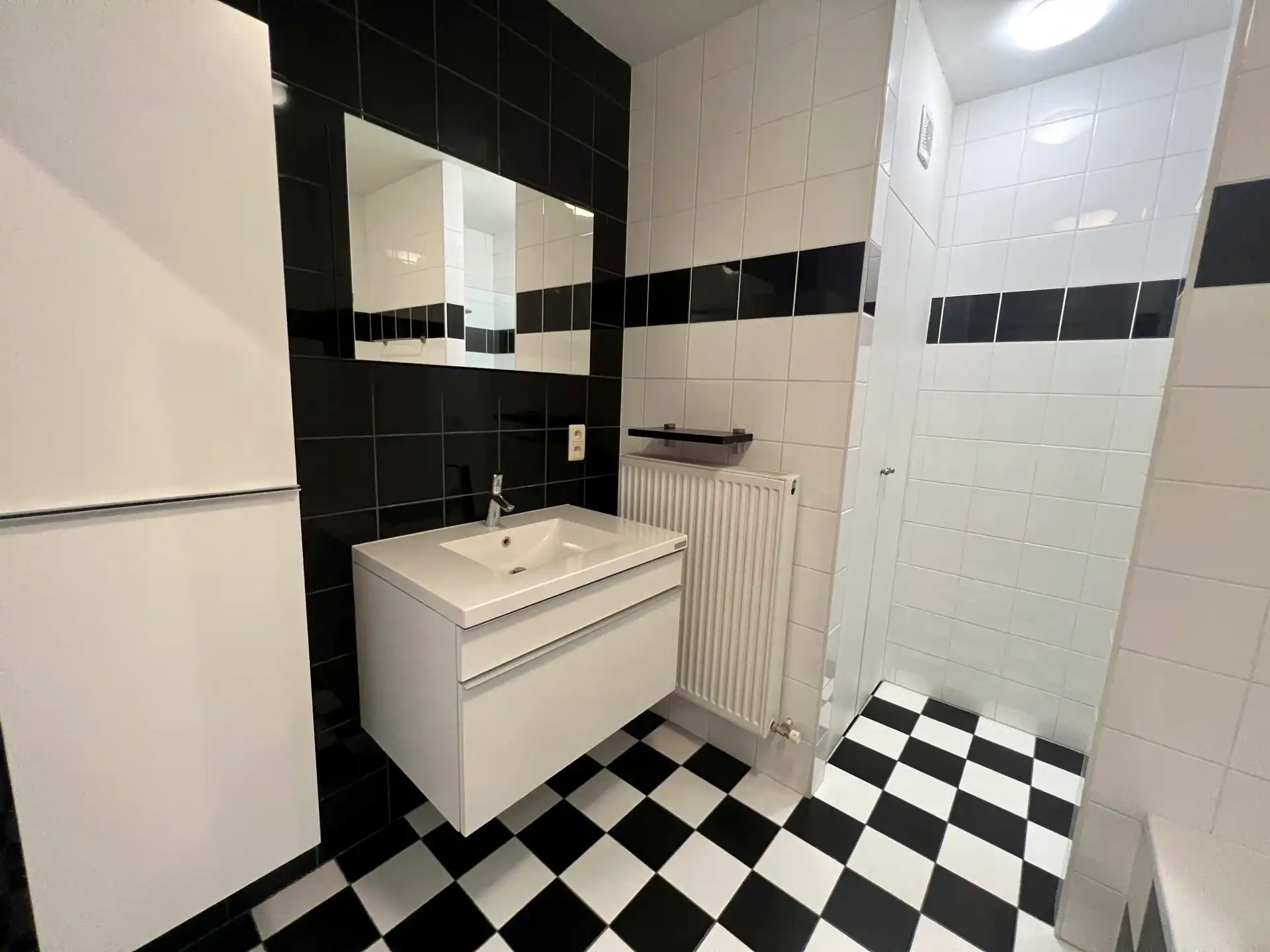 Rustig gelegen appartement met terras en groen uitzicht foto 13