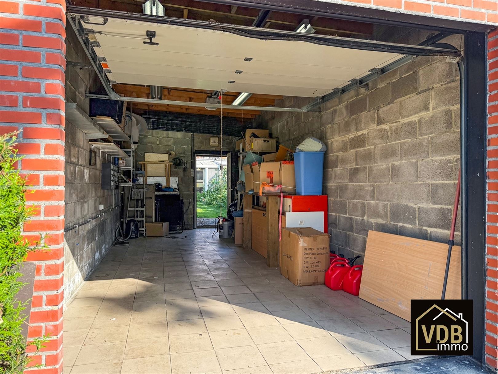 WONING - GB - MET 3 SLAAPKAMERS EN GARAGE foto 33
