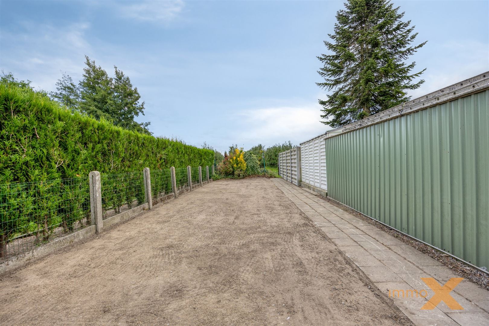 GERENOVEERDE KNUSSE WONING MET LEUKE TUIN foto 23