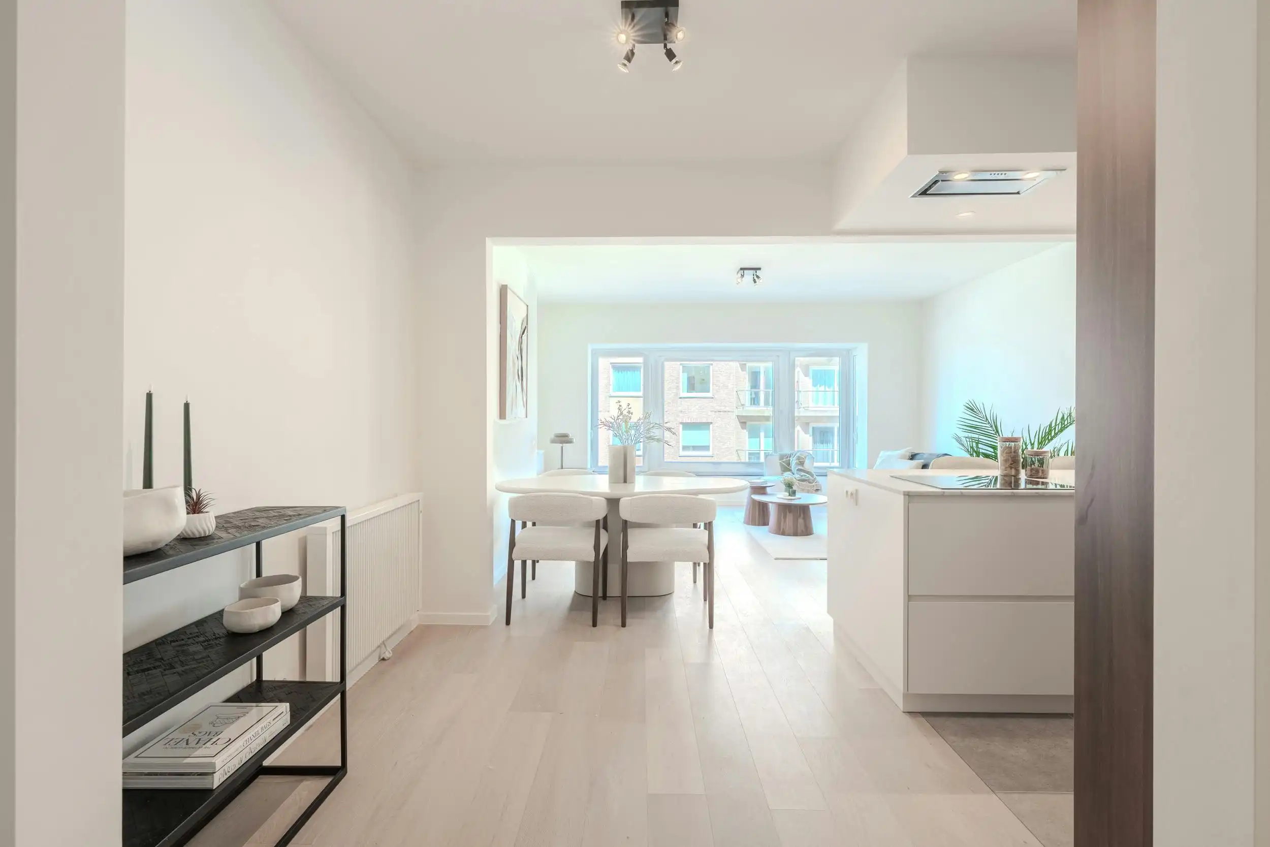 Gerenoveerd appartement te koop met zijdelings zeezicht! foto 5