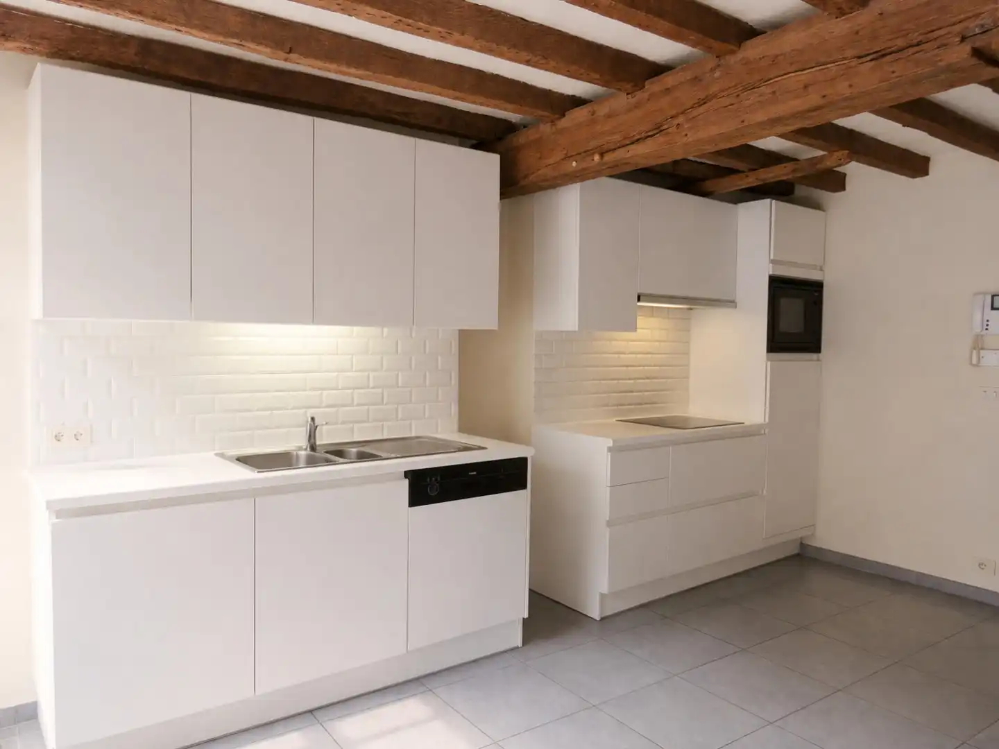 INSTAPKLAAR APPARTEMENT IN CENTRUM BRUGGE - foto 2