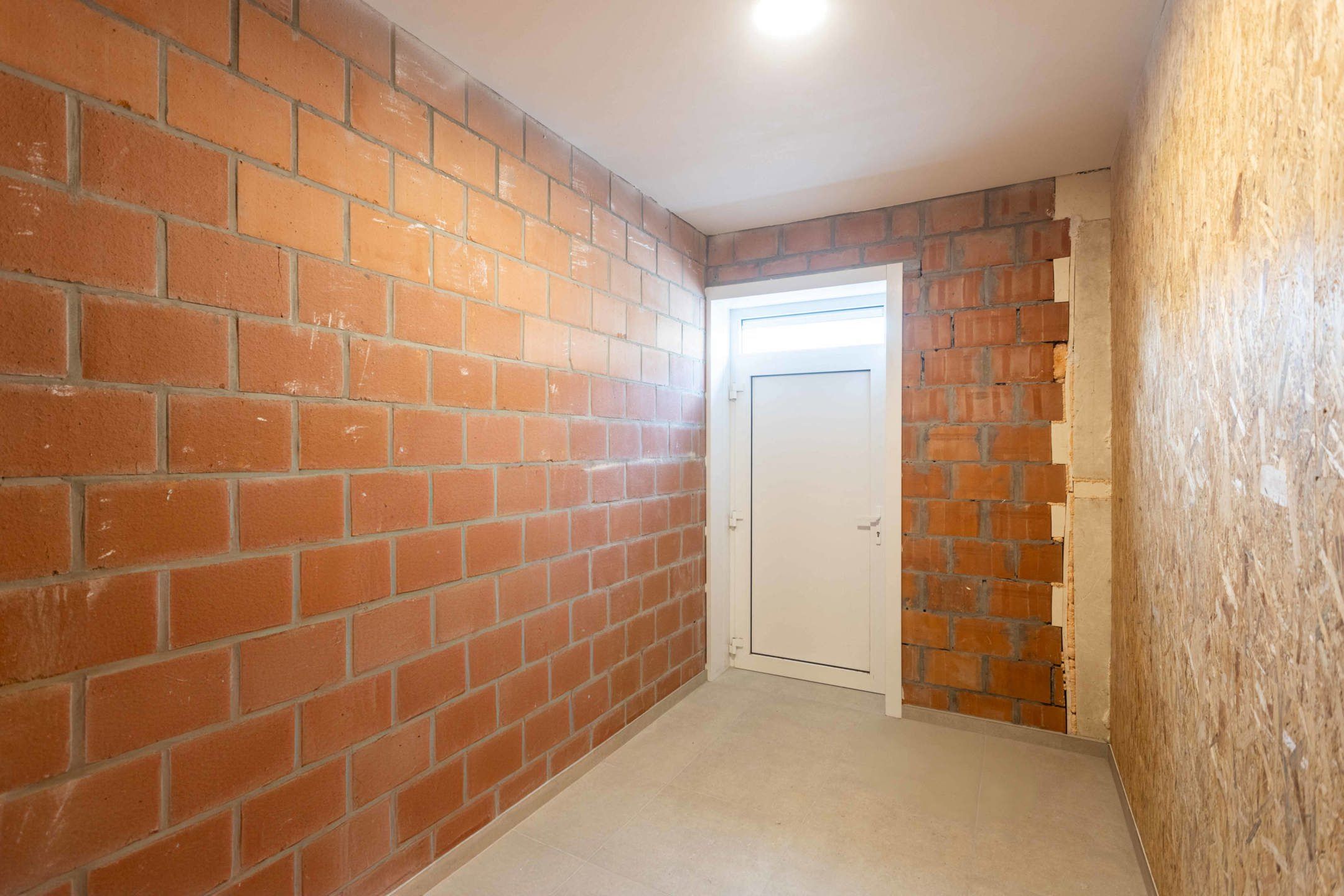 Gelijkvloers appartement met buitenruimte in het centrum! foto 26