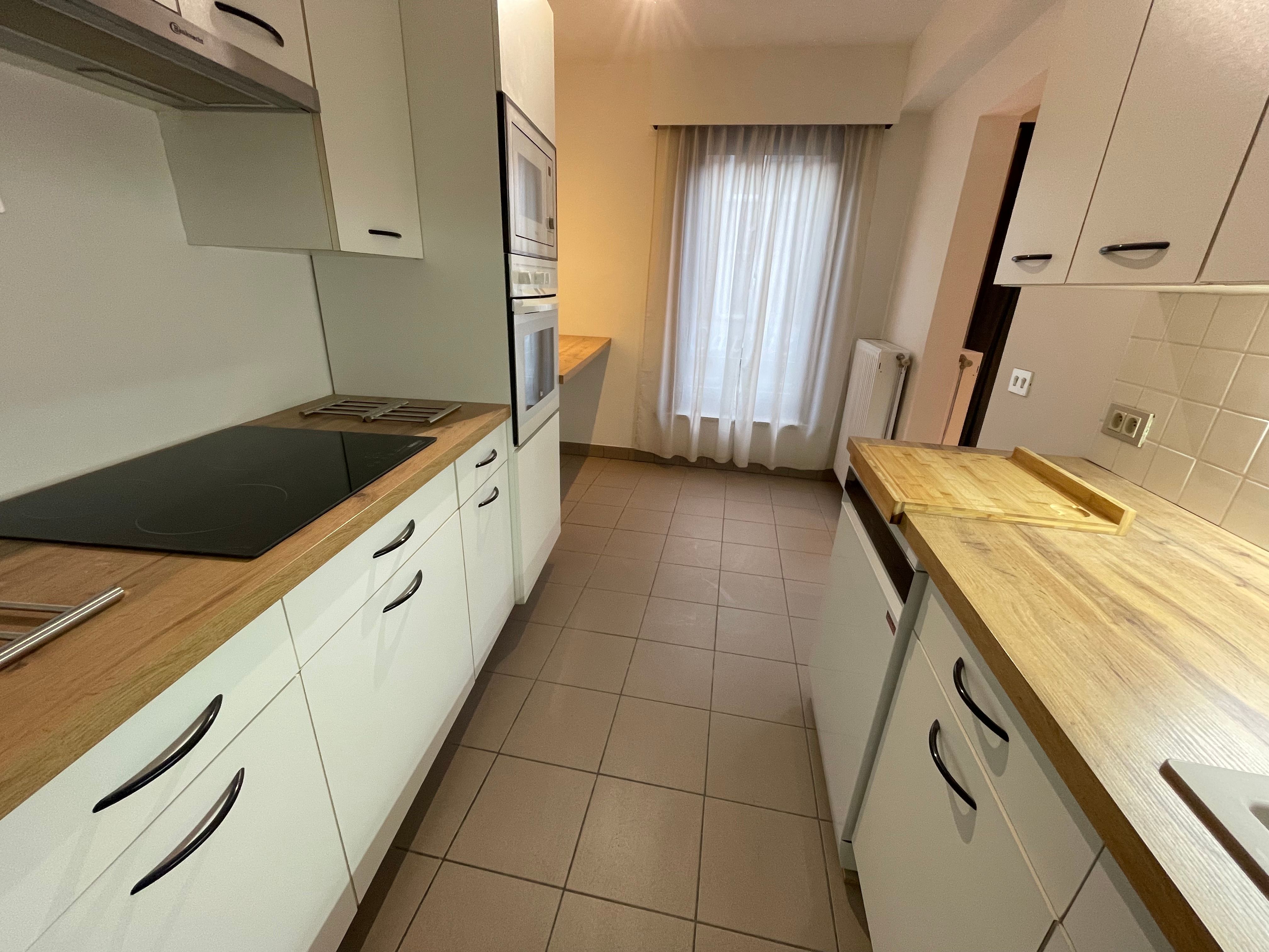Gunstig gelegen instapklaar twee slaapkamer appartement + ruim terras foto 10
