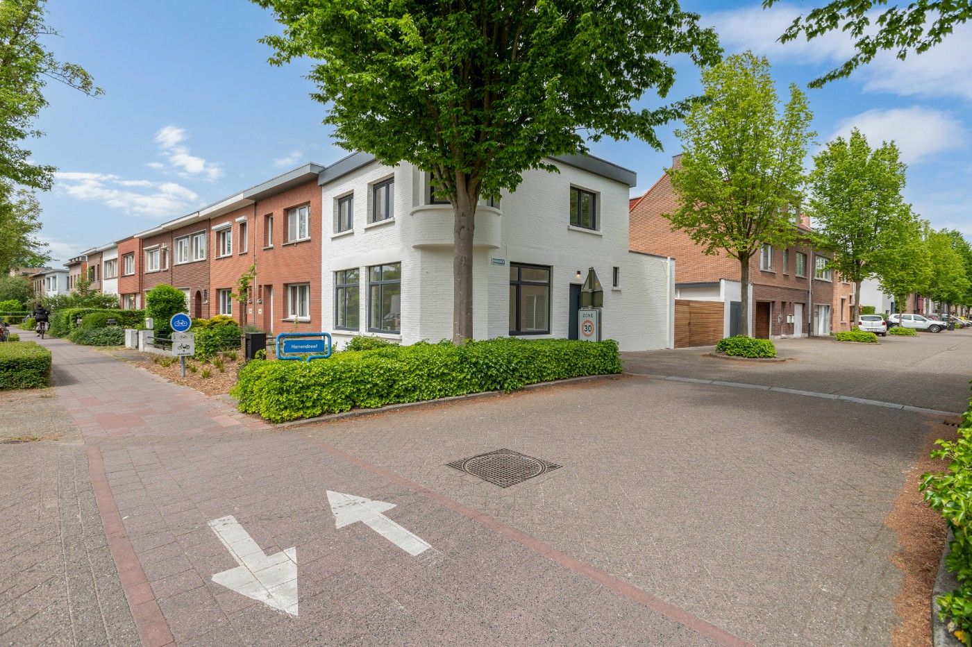Volledig gerenoveerde, instapklare woning met 3 slpk., tuintje en garage foto 32