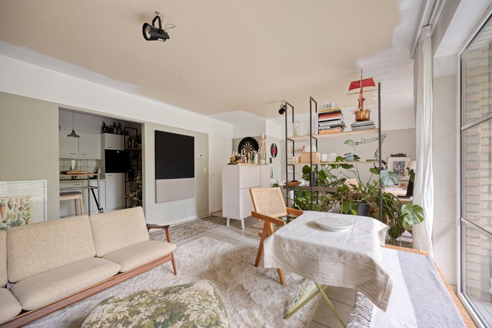 Goed gelegen 2-slaapkamerappartement  – EPC 100 kWh/m² - bewoonbare opp. 112 m² foto 6