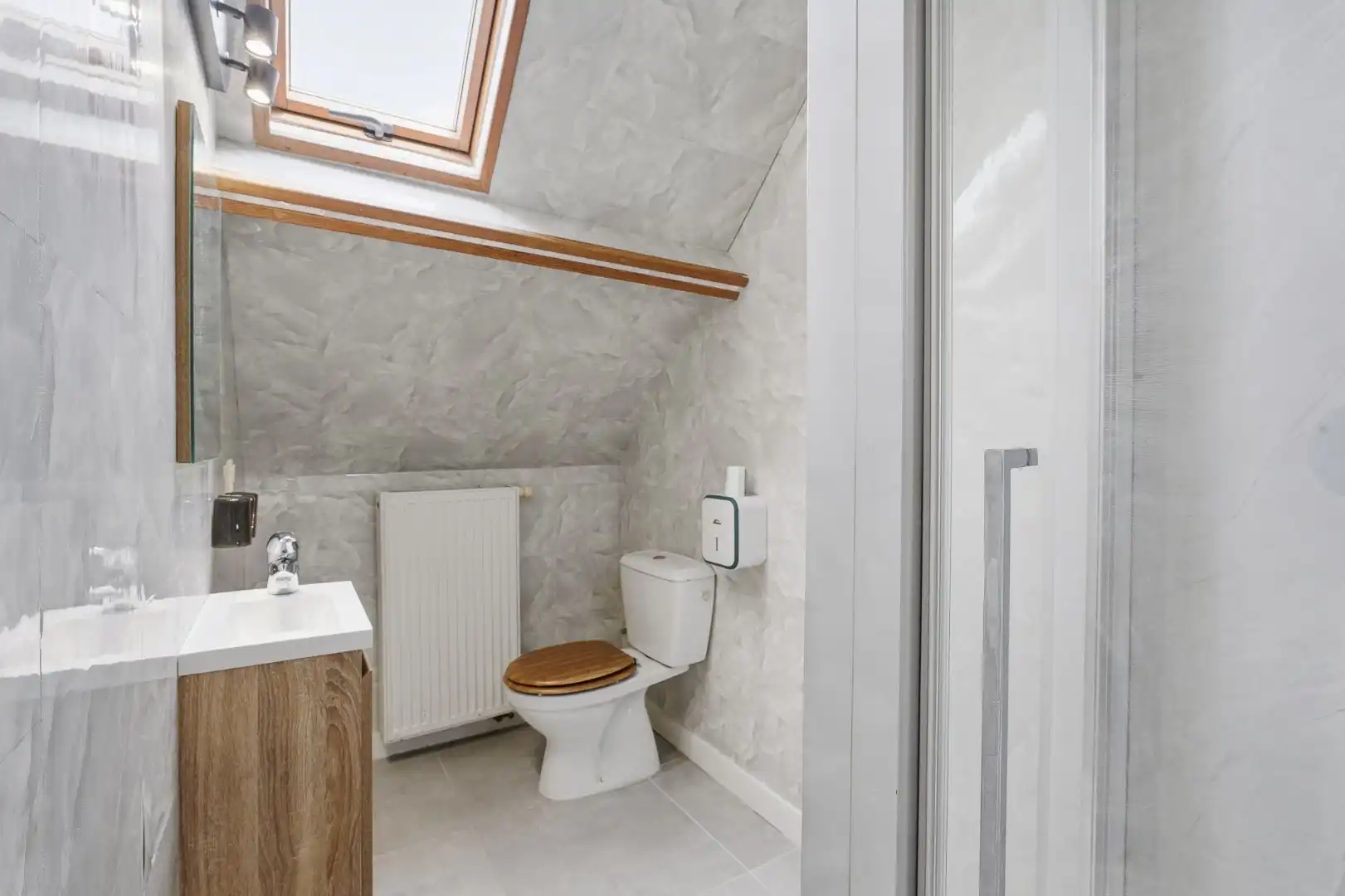 Rijwoning te huur met 2 slaapkamers in Bredene.  foto 9