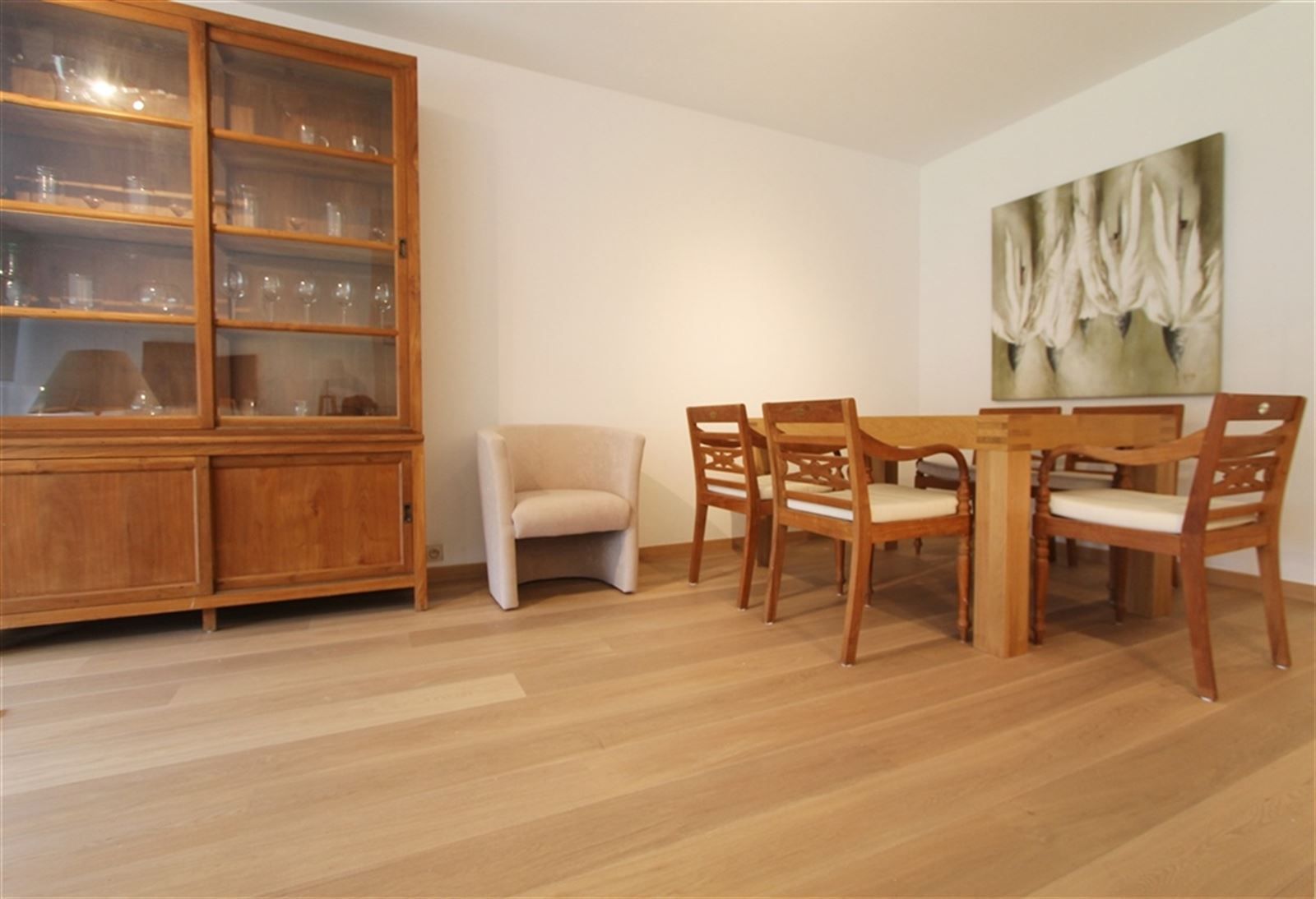 Gemeubeld zeer aangenaam 2 slpk. appartement! foto {{pictureIndex}}