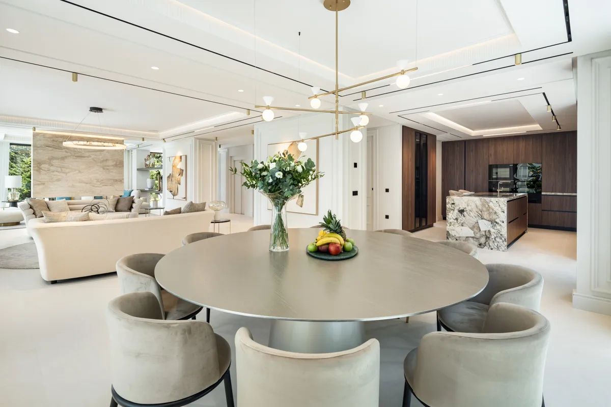 Exclusieve villa in Sierra Blanca met ruime tuin en zwembad – luxe levensstijl op zijn best foto 8