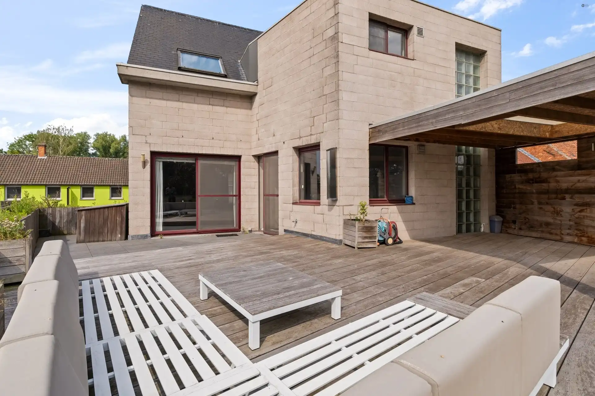 Zeer ruim duplex appartement met groot terras, beroepsruimte en garage van 70m² foto 7