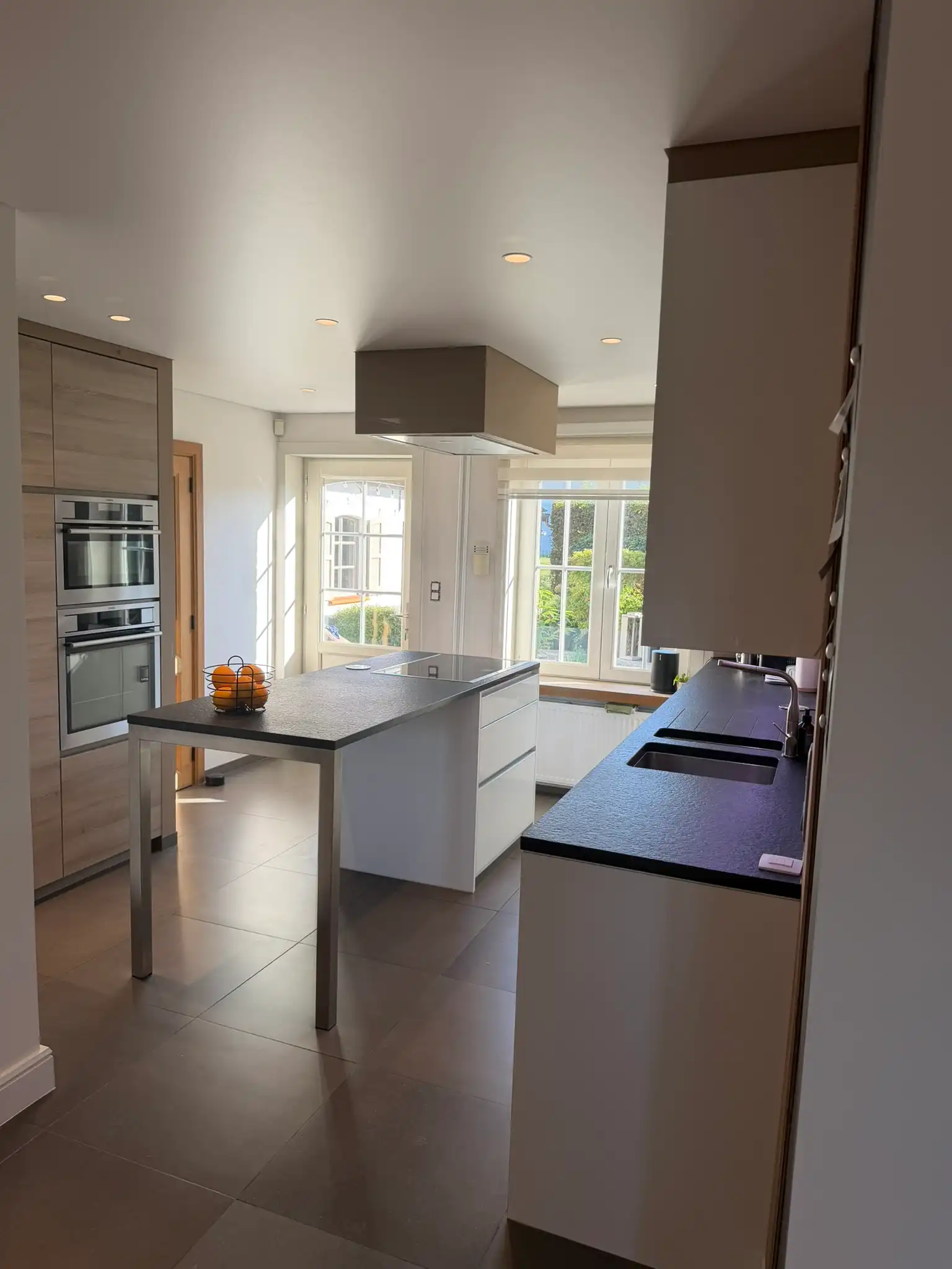 Prachtige landelijke woning met 5 slaapkamers & bijgebouwen foto 8