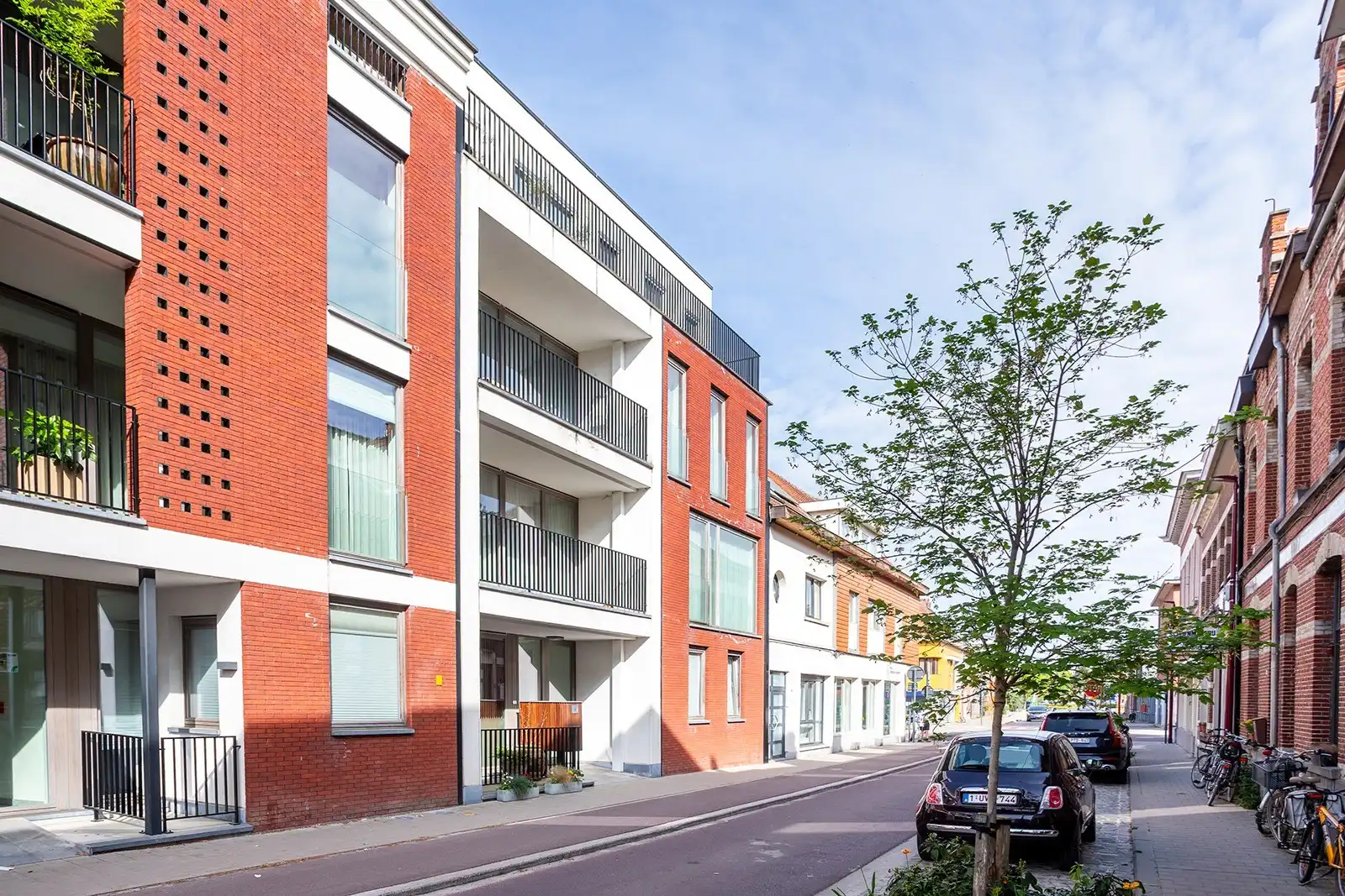 Slim wonen of zorgeloos investeren – stijlvolle nieuwbouwstudio met terras in Boechout foto 21