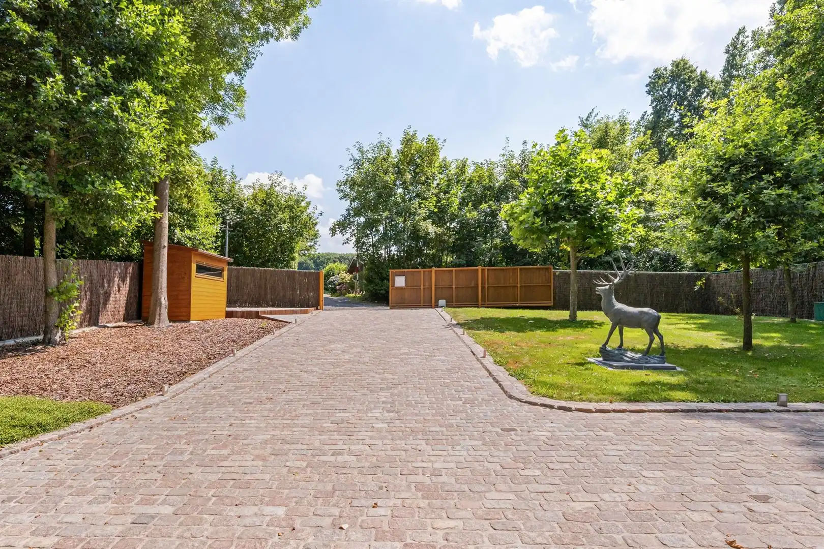 Prachtige Chalet op 3107m² foto 4