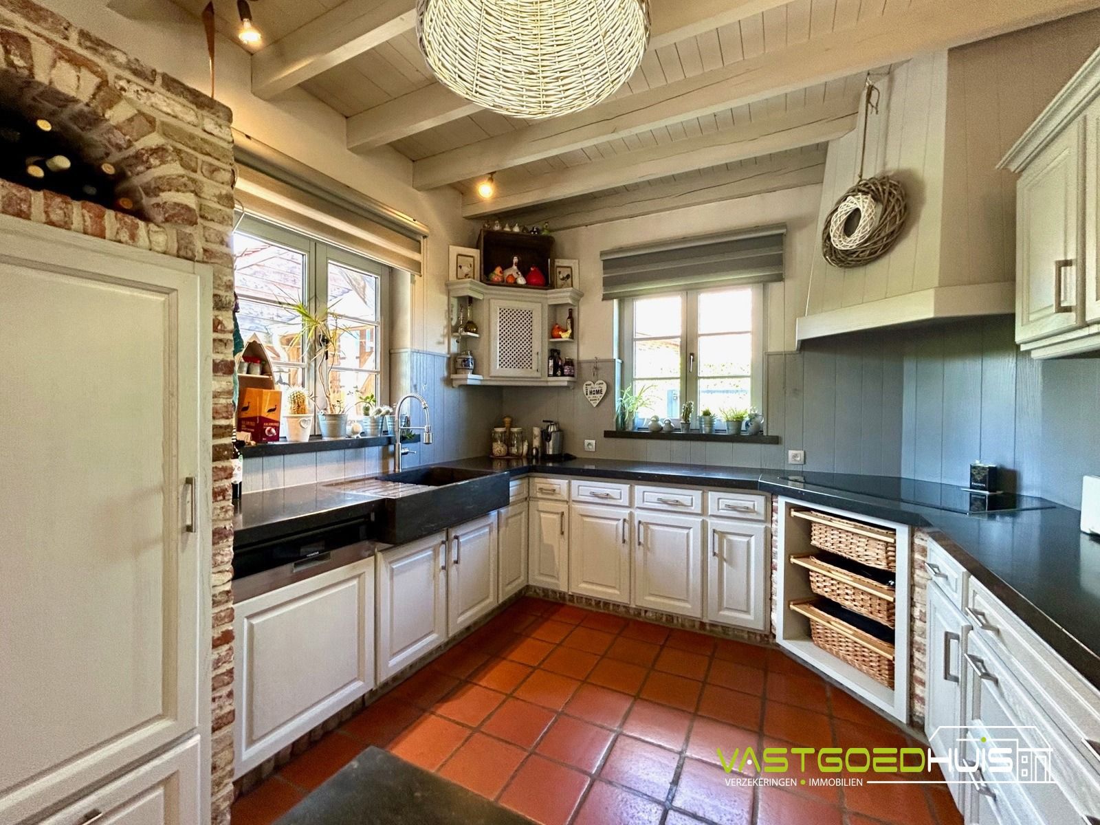 Prachtige villa in landelijke stijl foto 16