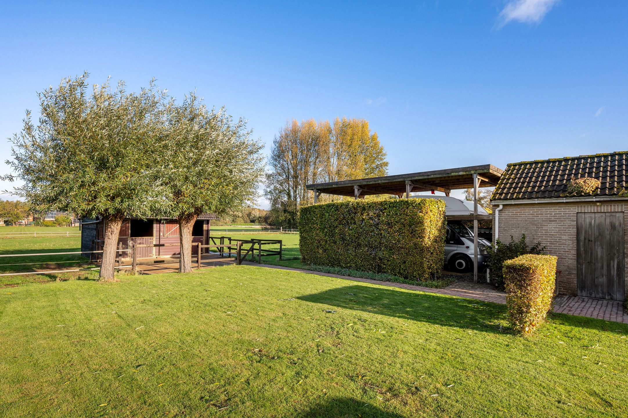 Instapklare villa op perceel van Ca. 4.010 m²! foto 24