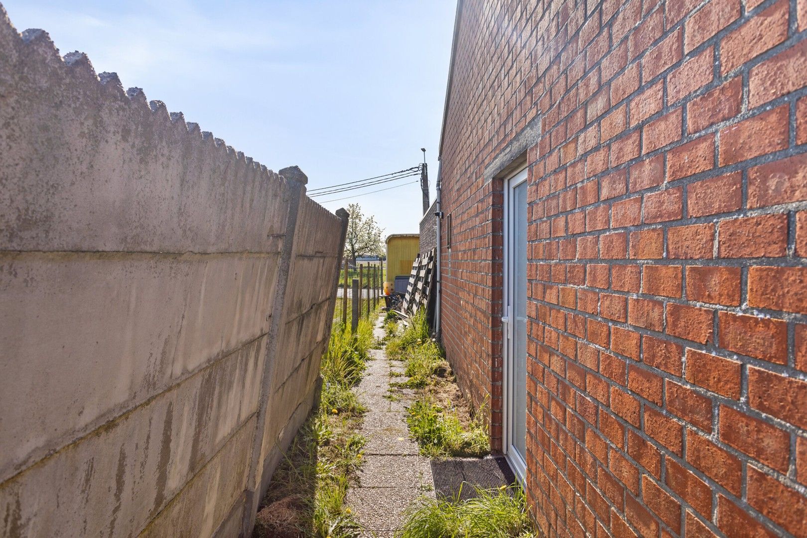 Recent gerenoveerde woning met groen zicht in Ruiselede foto 27