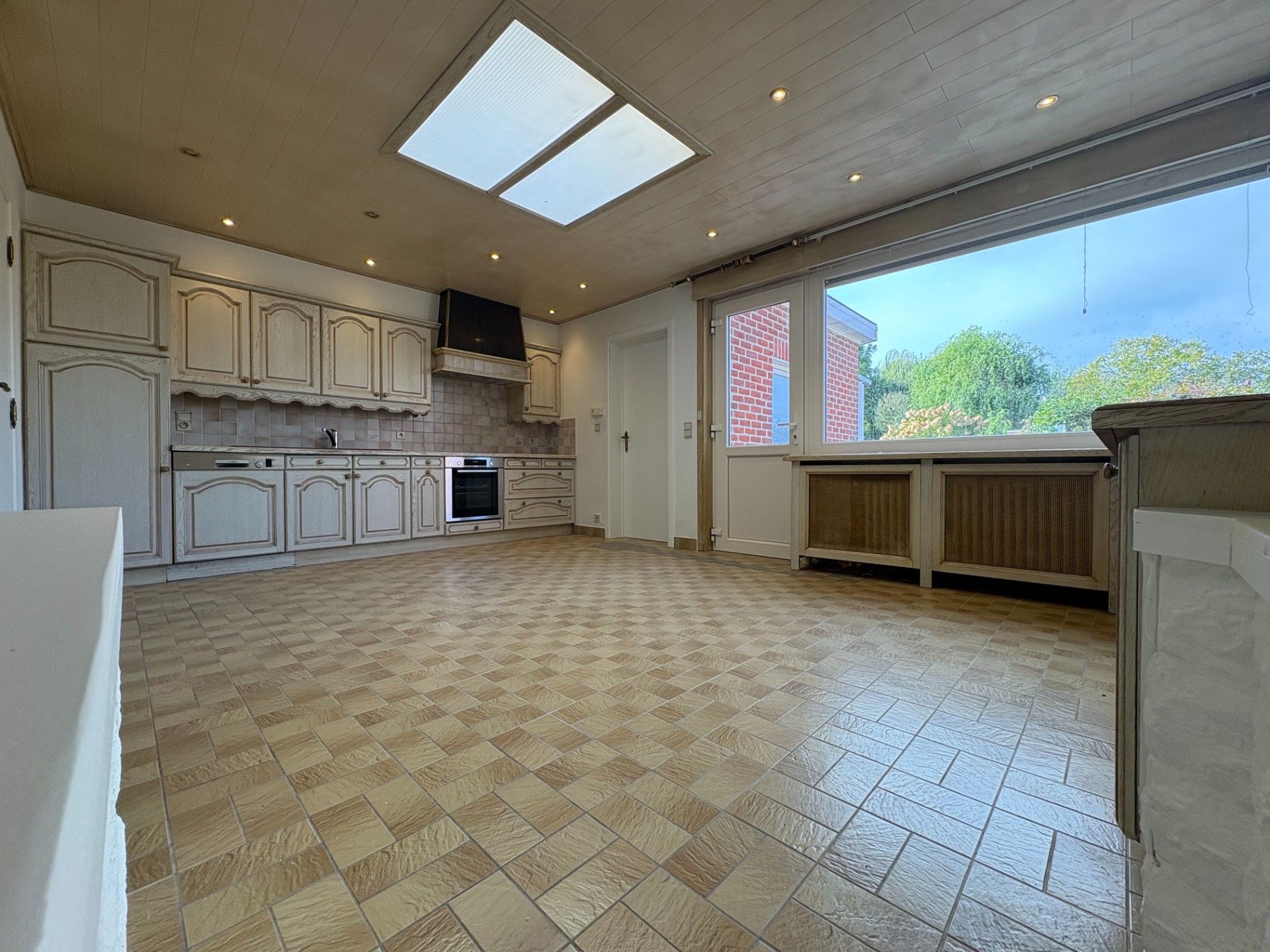 Ruime, rustig gelegen woning met 3 slaapkamers in Anzegem foto 5