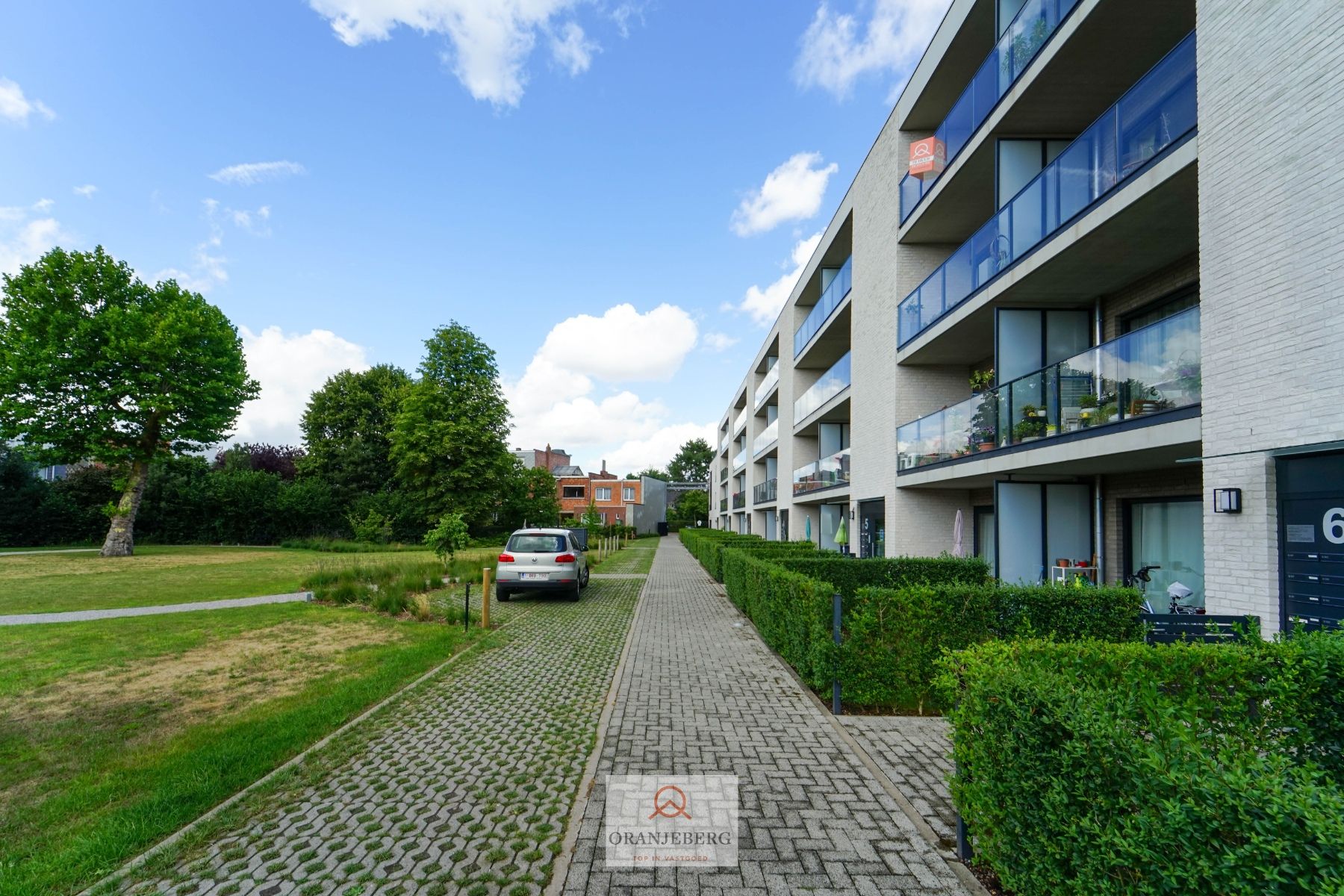 Bijna energie-neutraal (BEN) assistentieappartement in parkresidentie Institut Moderne aan St-Pieters station foto {{pictureIndex}}