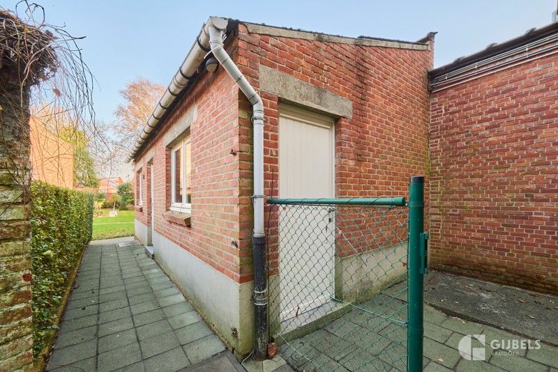 Ruim appartement van maar liefst 280m² met 3 of meer slaapkamers, gelegen in het hart van Peer! foto 21