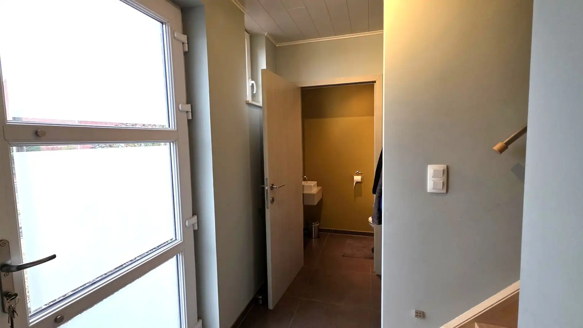 EPC A woning met 4 slpk, tuin en carport foto 24