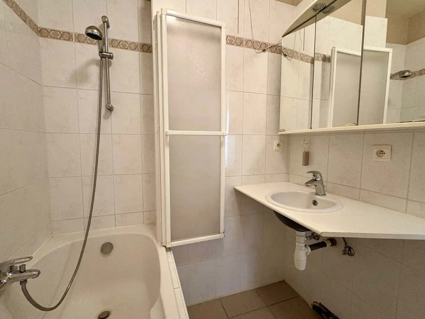 Appartement op de eerste verdieping met ruim zonneterras en 2 slaapkamers foto 13