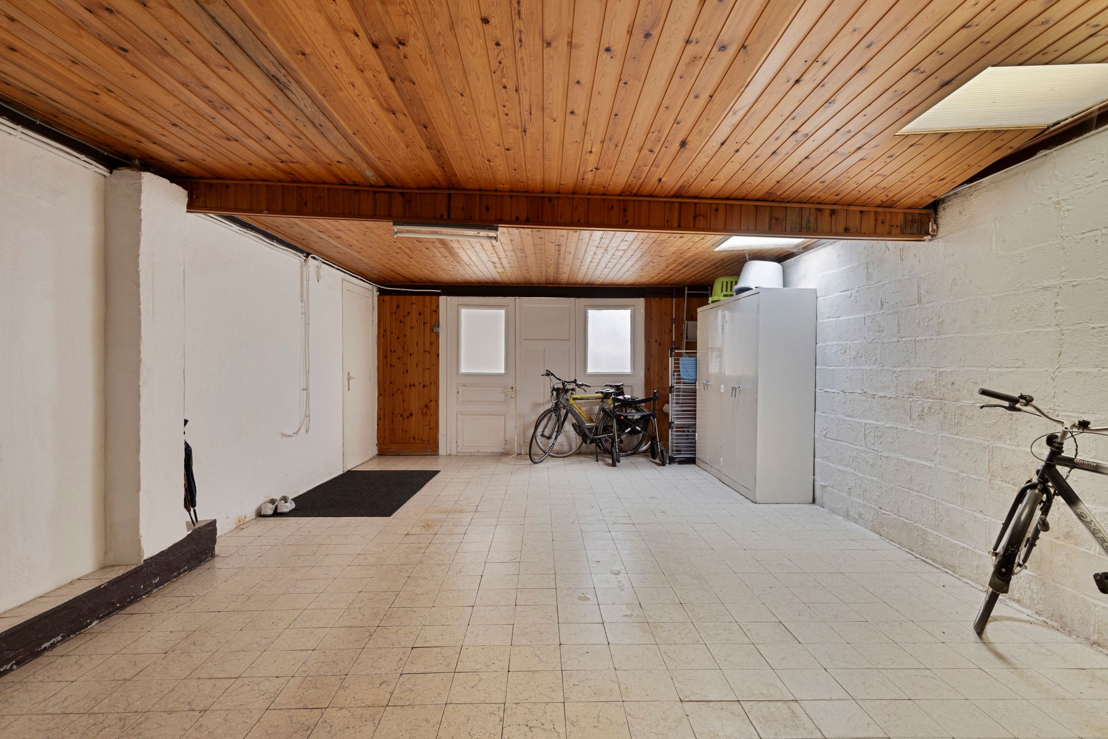 Te renoveren woning met grote garage/werkplaats op 941m² foto 22