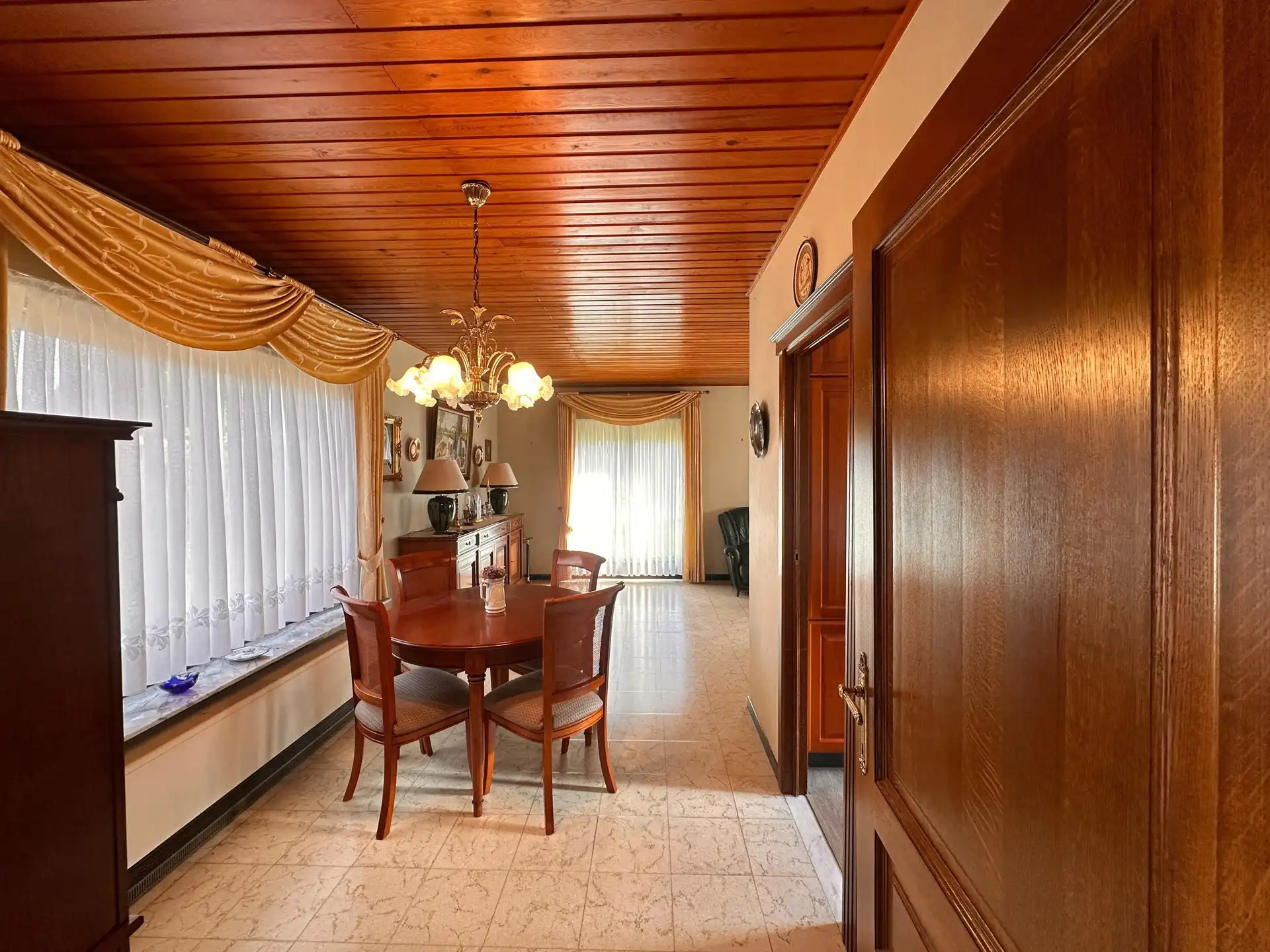 Bungalow met 3 slaapkamers in rustige woonwijk  foto 7