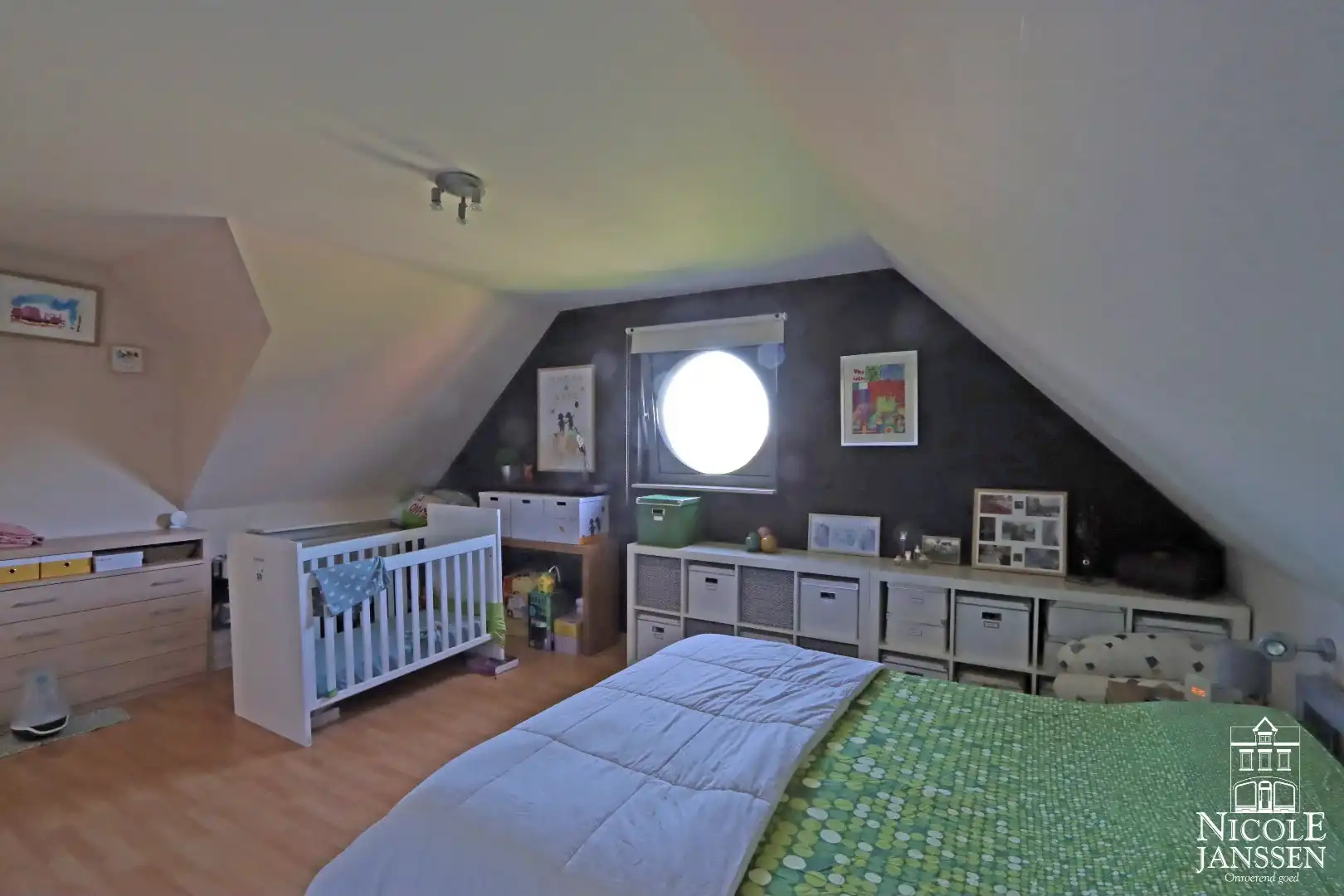 Zeer ruim duplex-appartement foto 11