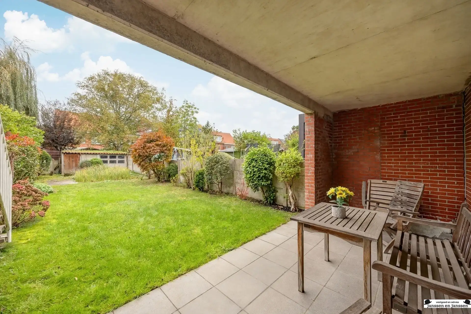 Instapklare bel-etagewoning met 3 slaapkamers, garage en zonnige tuin in Ekeren-Donk foto 24