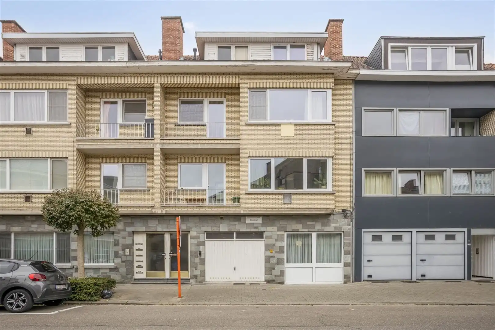 TE KOOP: Gelijkvloers 1-slaapkamer appartement te Hasselt! foto {{pictureIndex}}