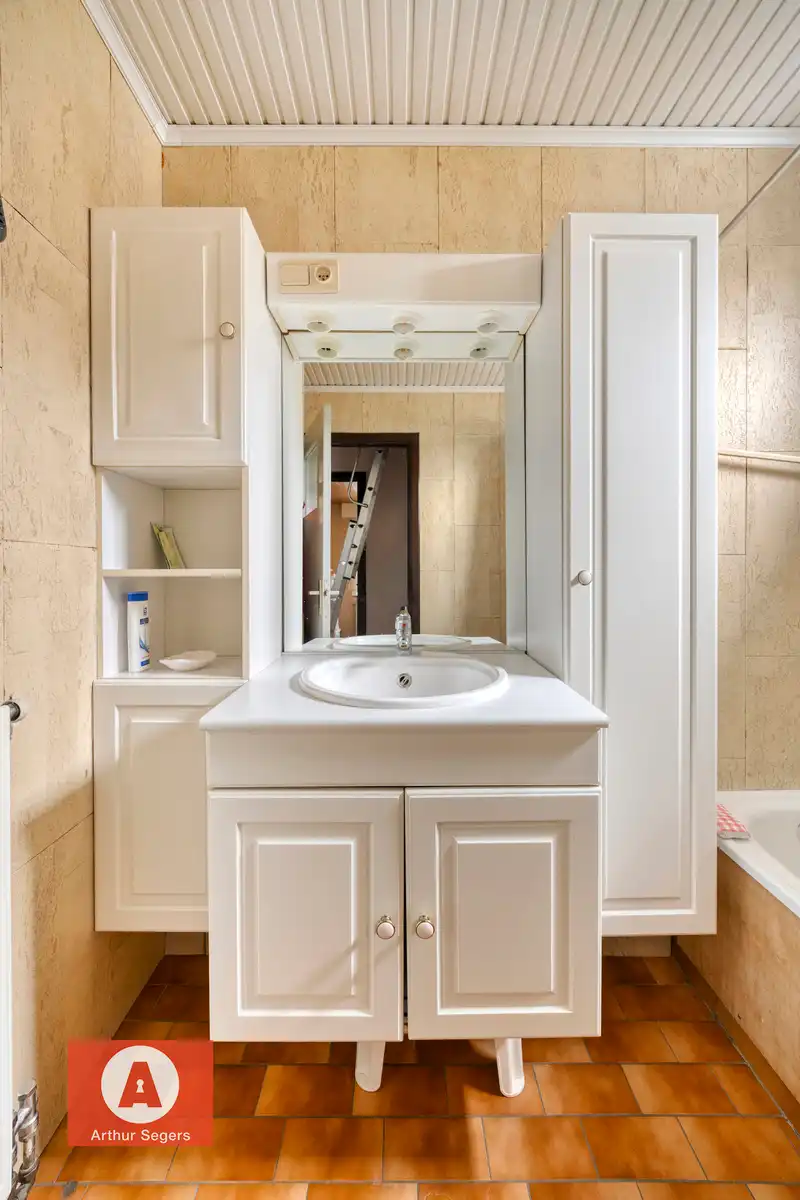 !!! IN OPTIE !!! Op te frissen woning in rustige wijk  foto 19