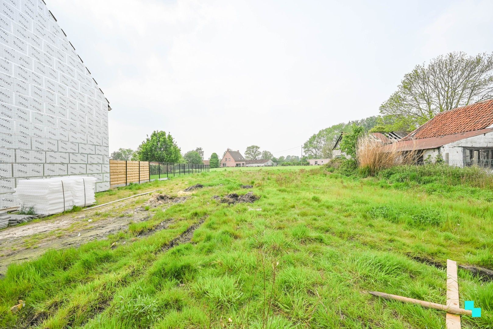 Bouwgrond op rustige ligging met bouwverplichting in Zulte foto 3