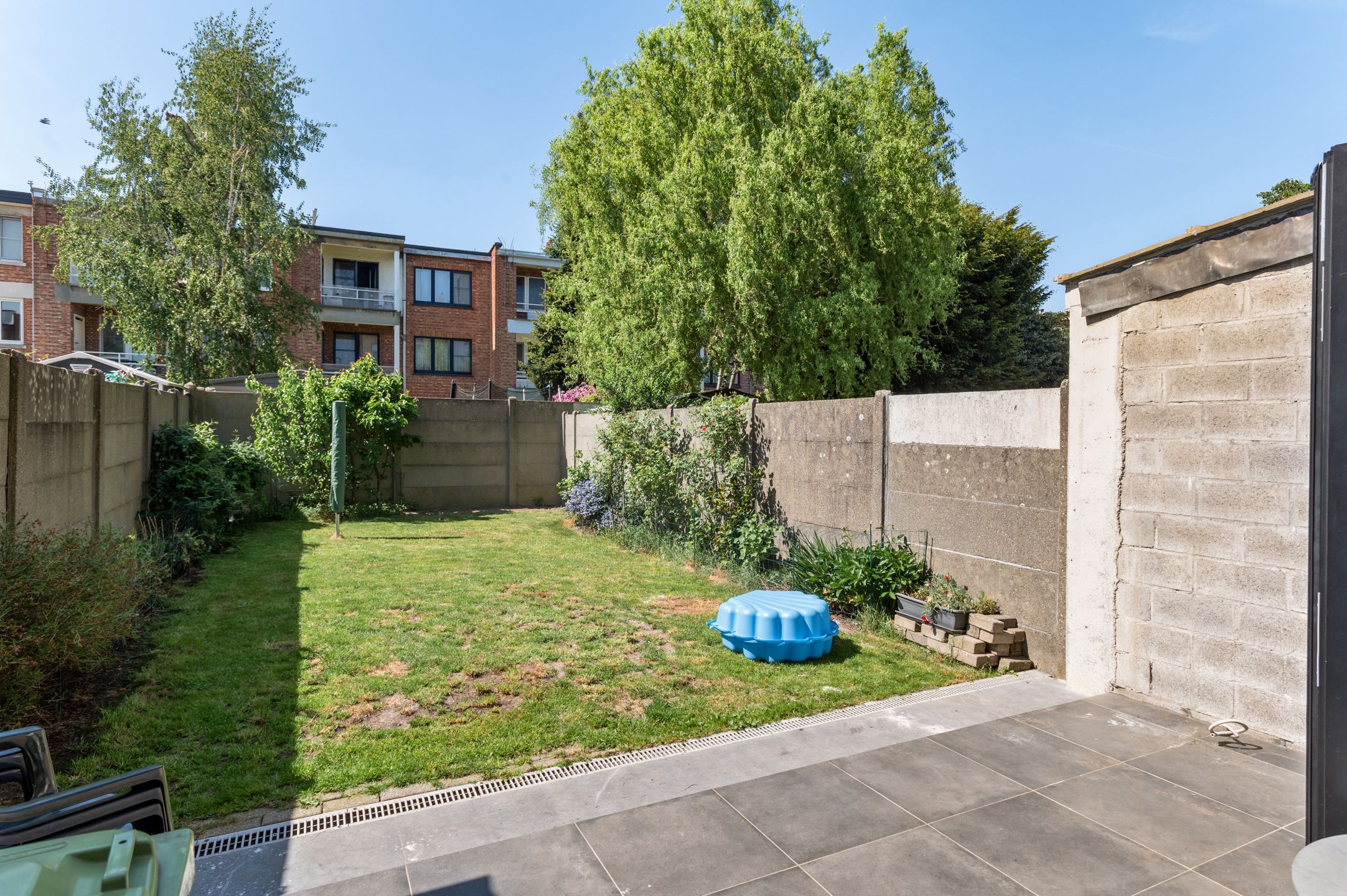 Gelijkvloers appartement met ruime tuin foto 16