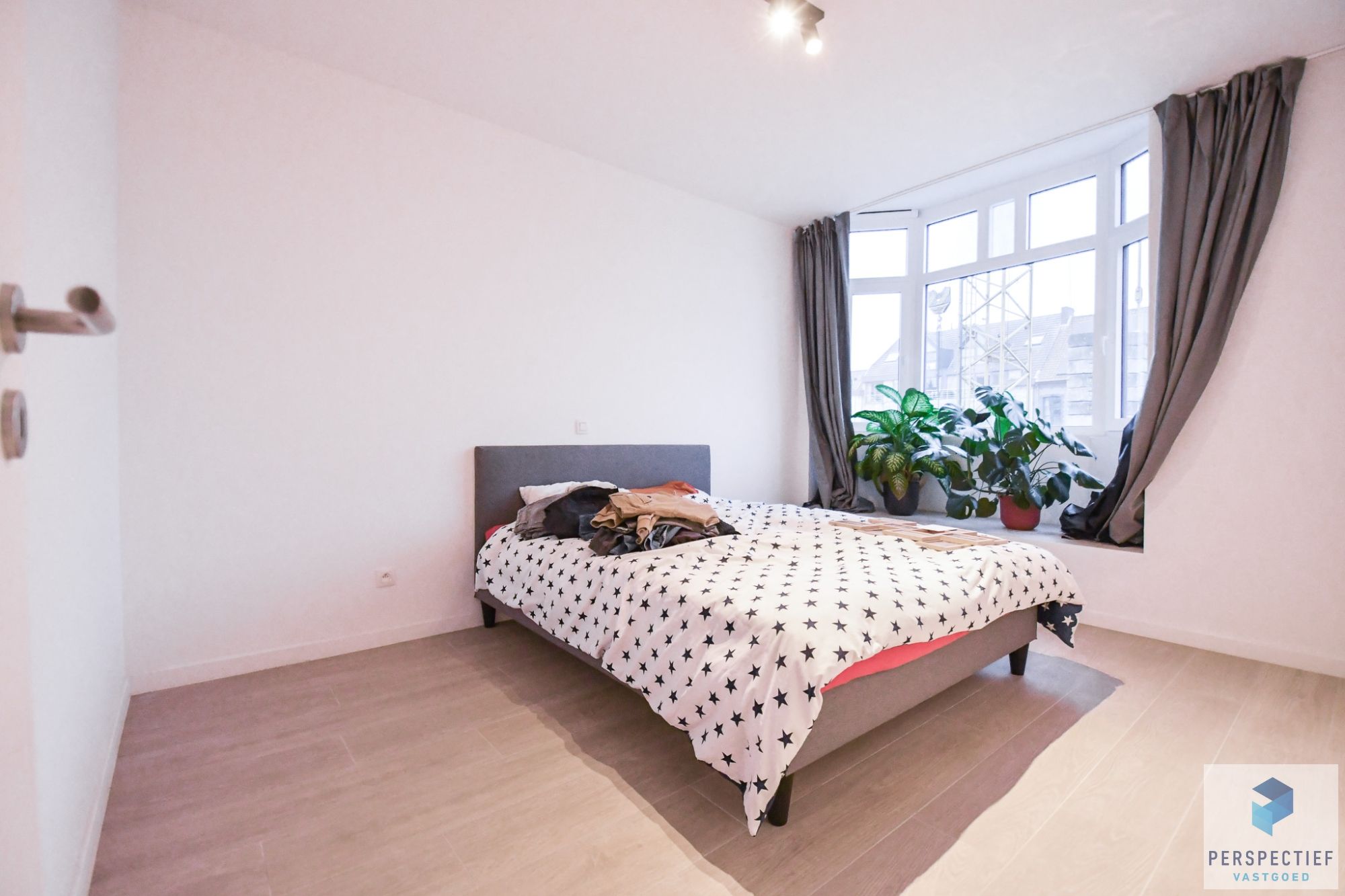 BEZOEKMOMENT WOENSDAG 5/11 VAN 16U30 TOT 18U | LICHTRIJK ENERGIEZUINIG met TERRAS en AUTOSTAANPLAATS foto 8