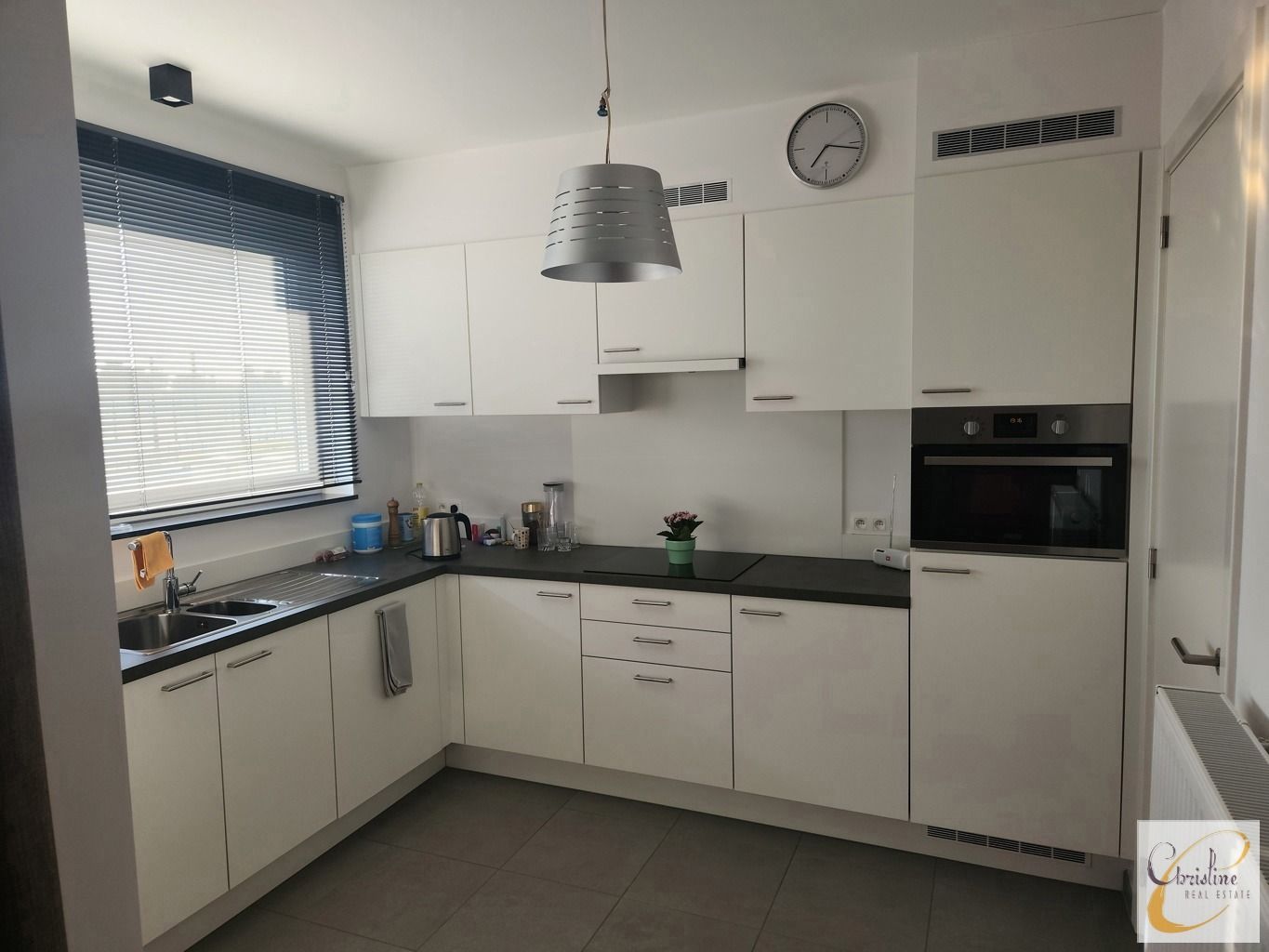Instapklaar appartement met 3 slaapkamers foto 8