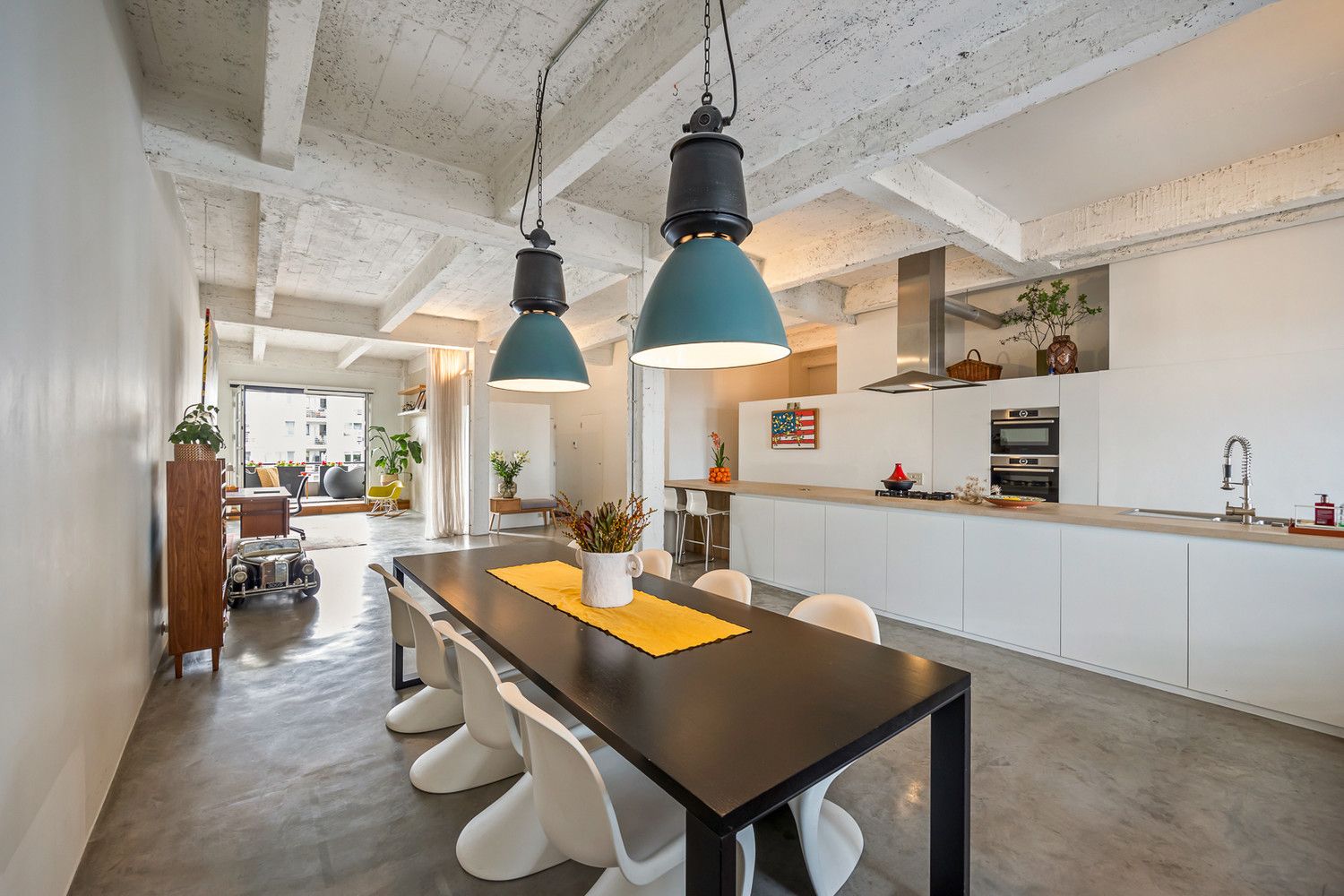Zalige loft van 161m² (EPC A!) met zonnepanelen en heerlijk zonneterras in rustig, groen woonerf aan het Eilandje! foto 5